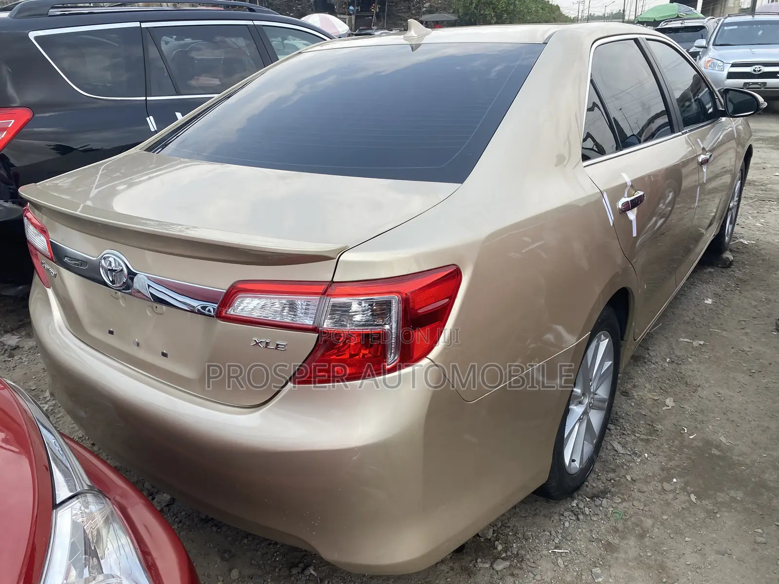 Toyota Camry 2012 Gold