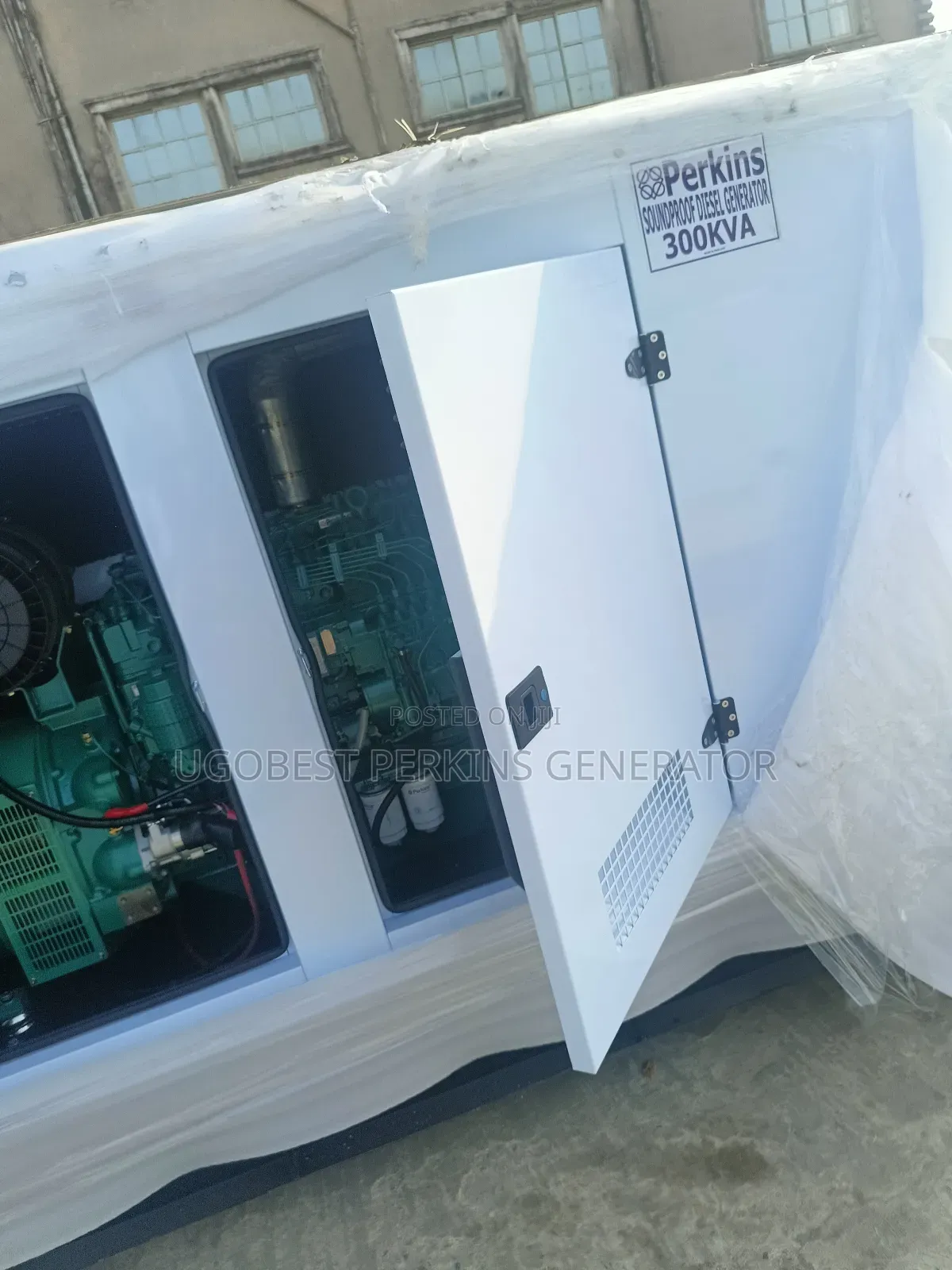 300kva 300kva Perkins Genarector Soundproof