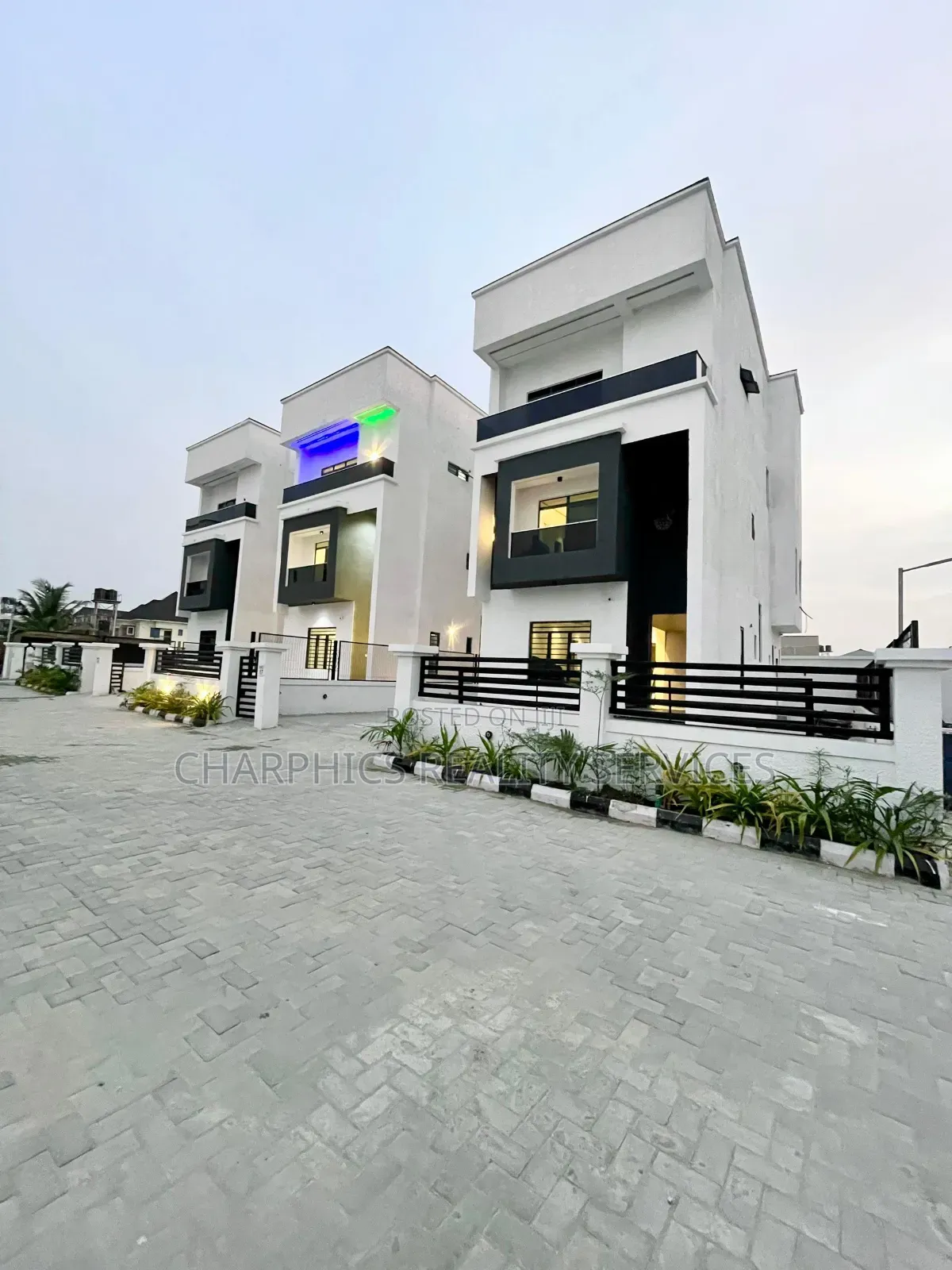 5bdrm Duplex in Ikate for sale