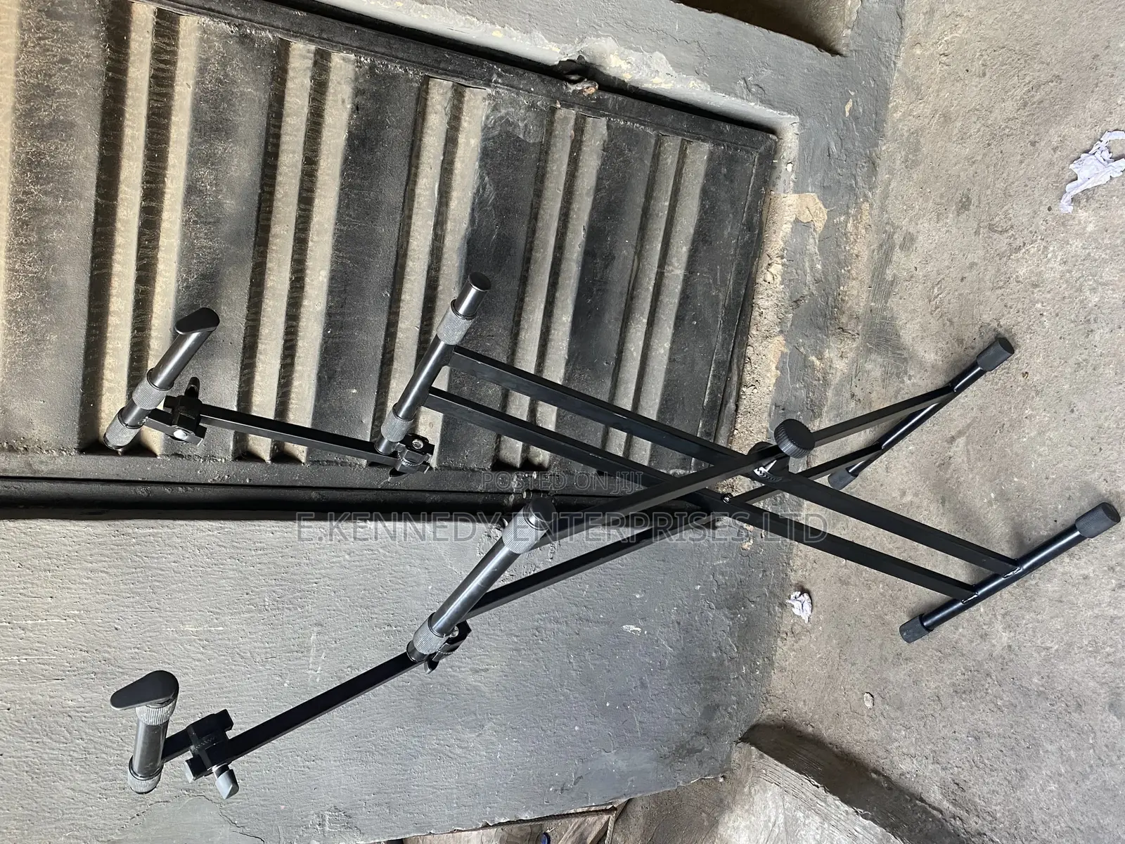 Heavy Duty Double-X Brace Adjustable Keyboard Stand