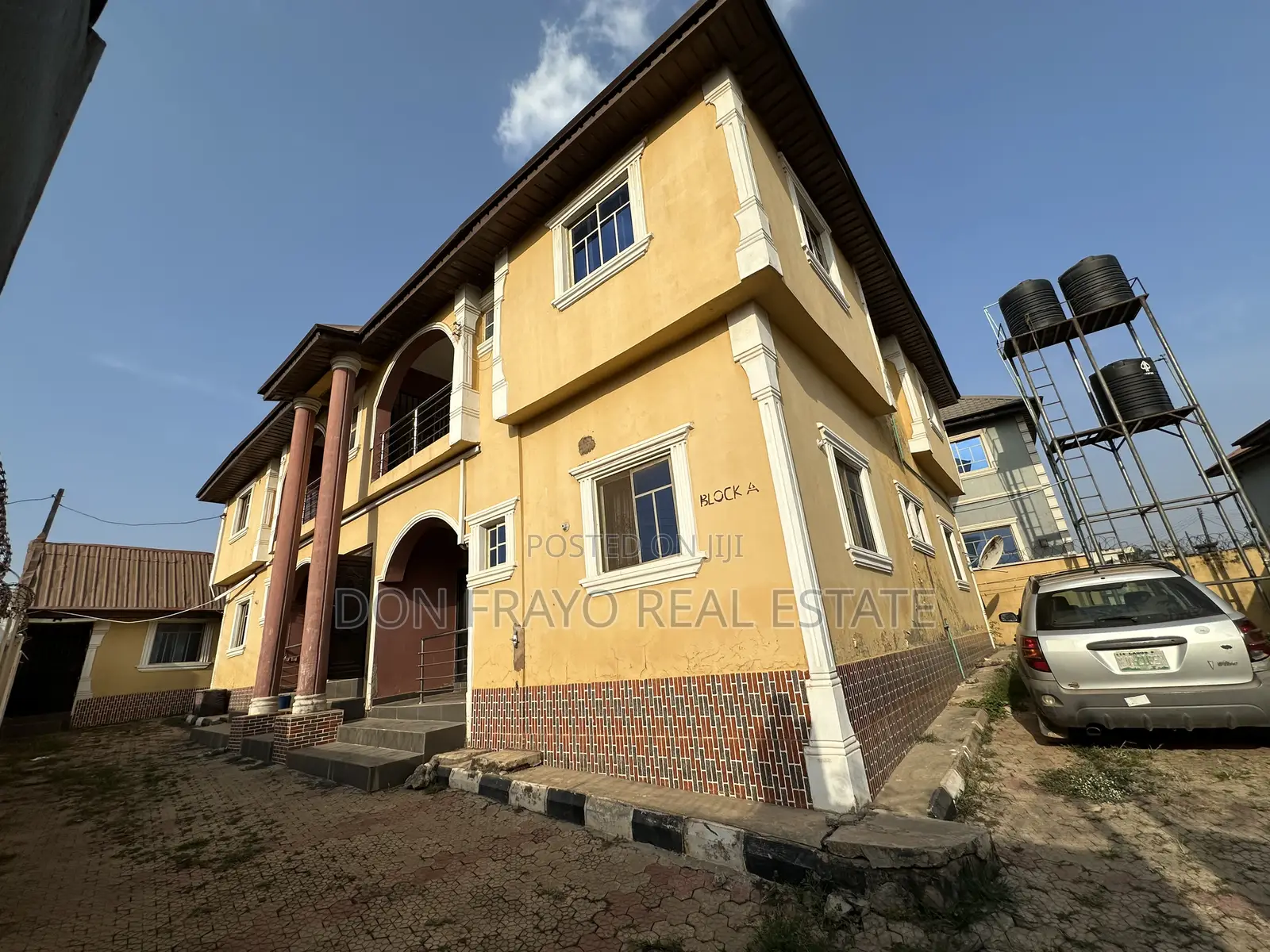 15bdrm Block of Flats in Harmony Estate, Ologuneru for sale