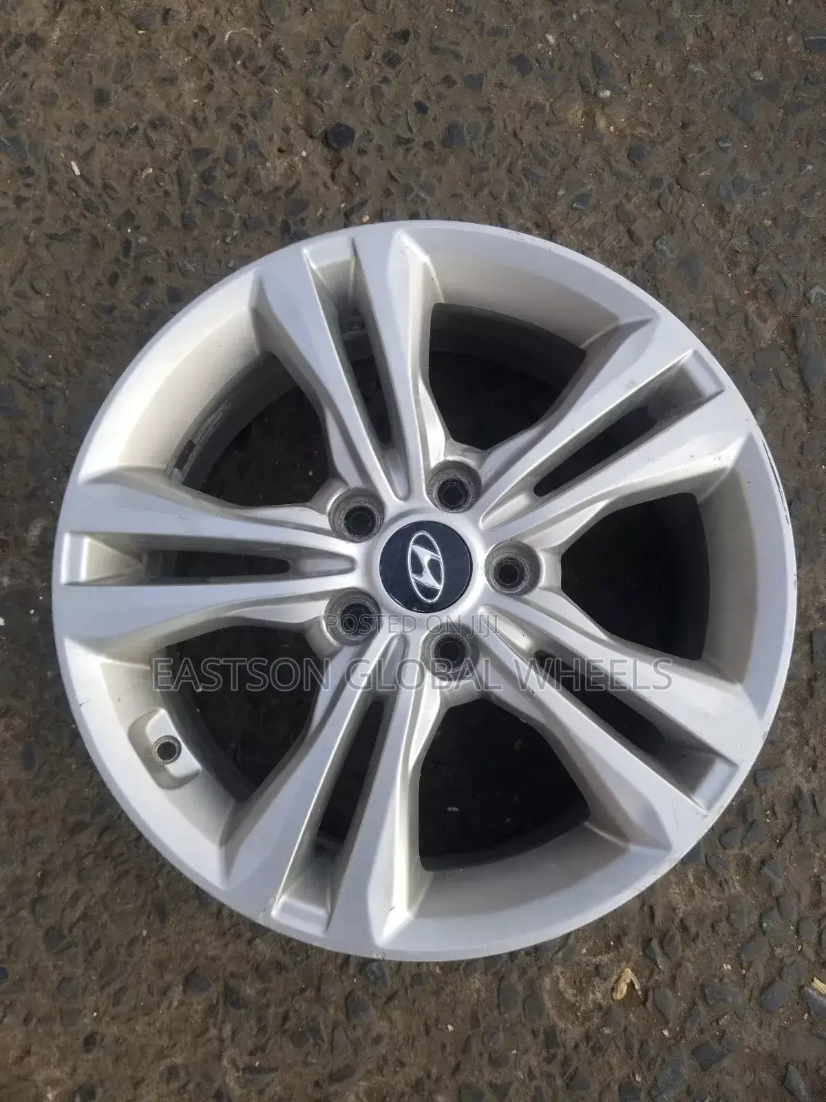 17 Inches Alloyed Wheel Hyundai