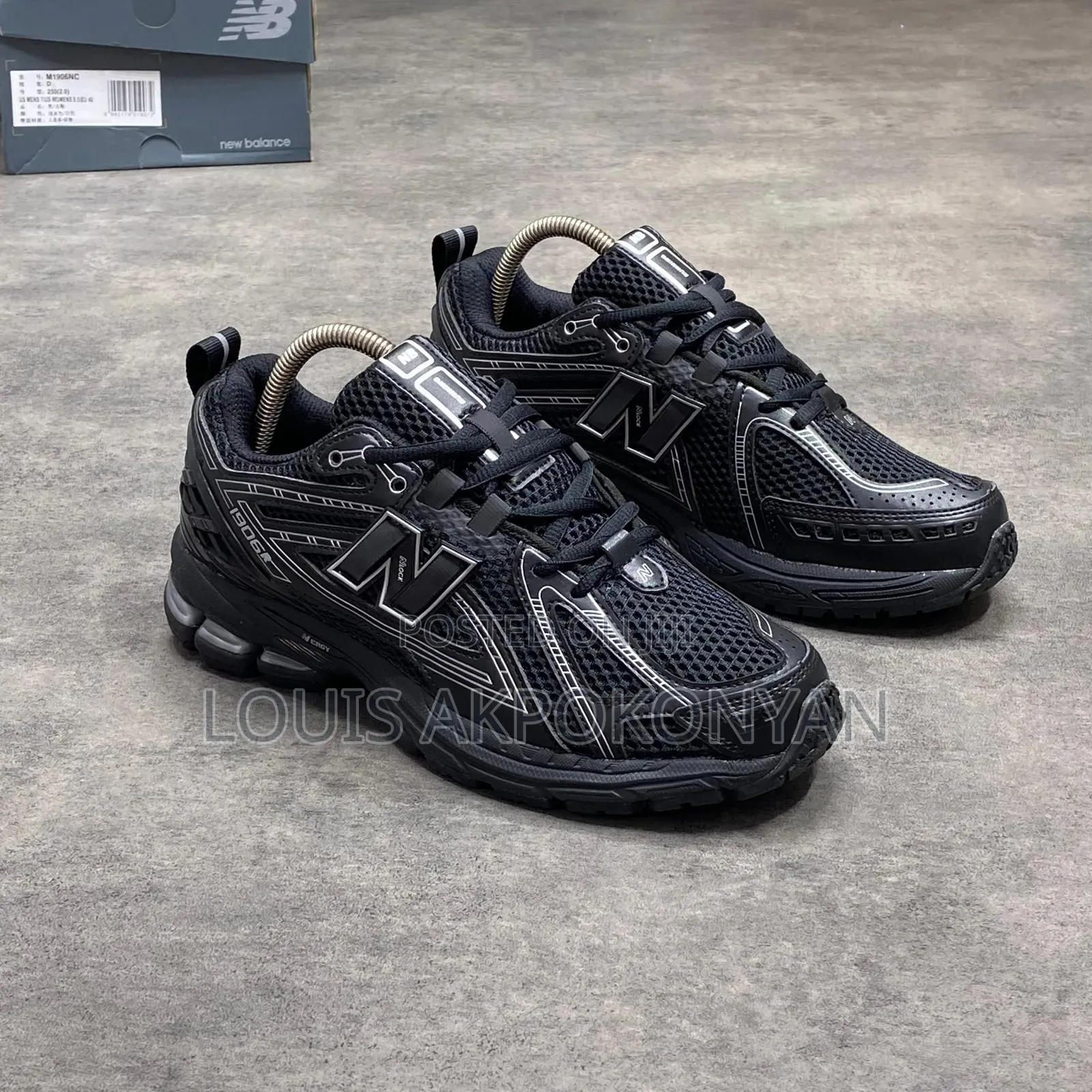 New Balance 1906R Sneakers