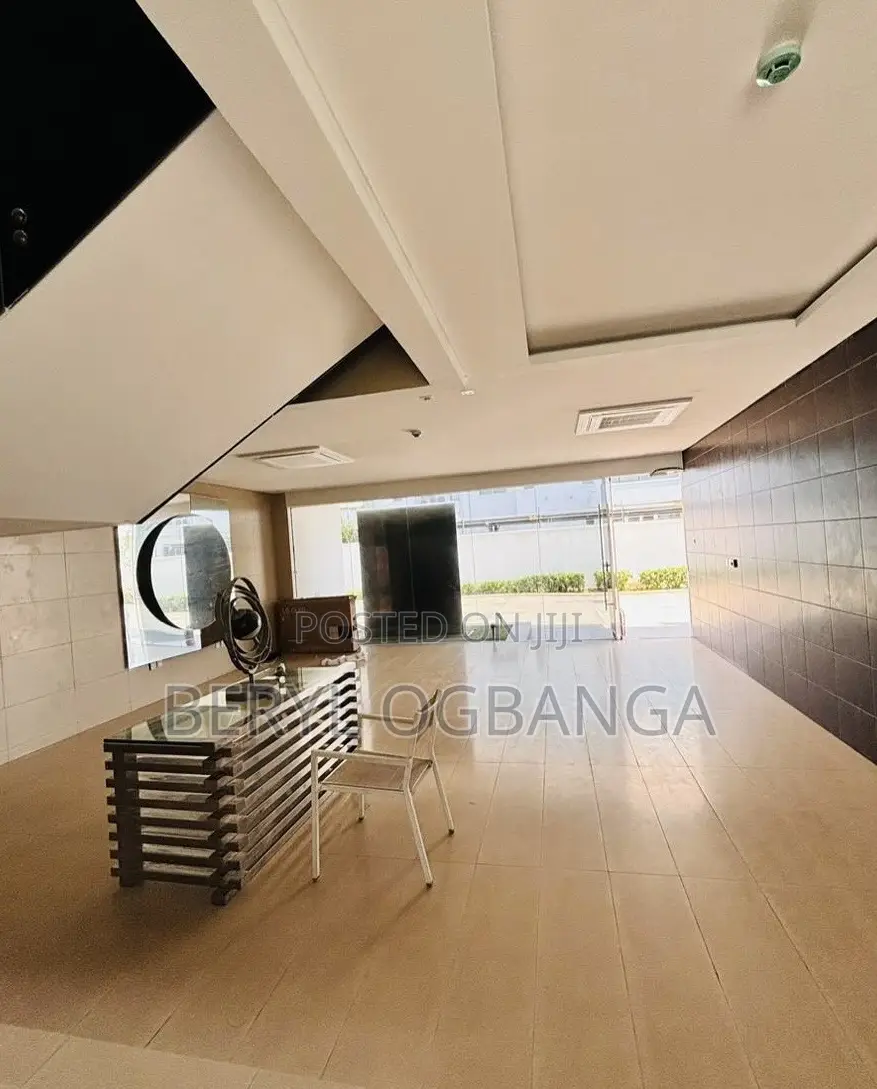 3bdrm Apartment in Banana Island for rent