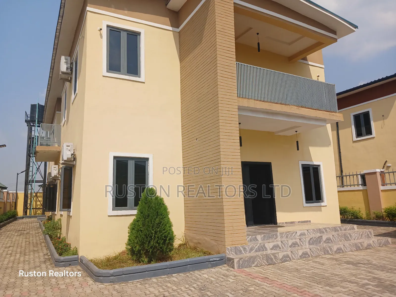 Furnished 5bdrm Duplex in Jericho for sale