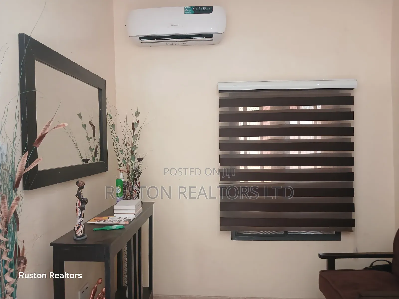 Furnished 5bdrm Duplex in Jericho for sale