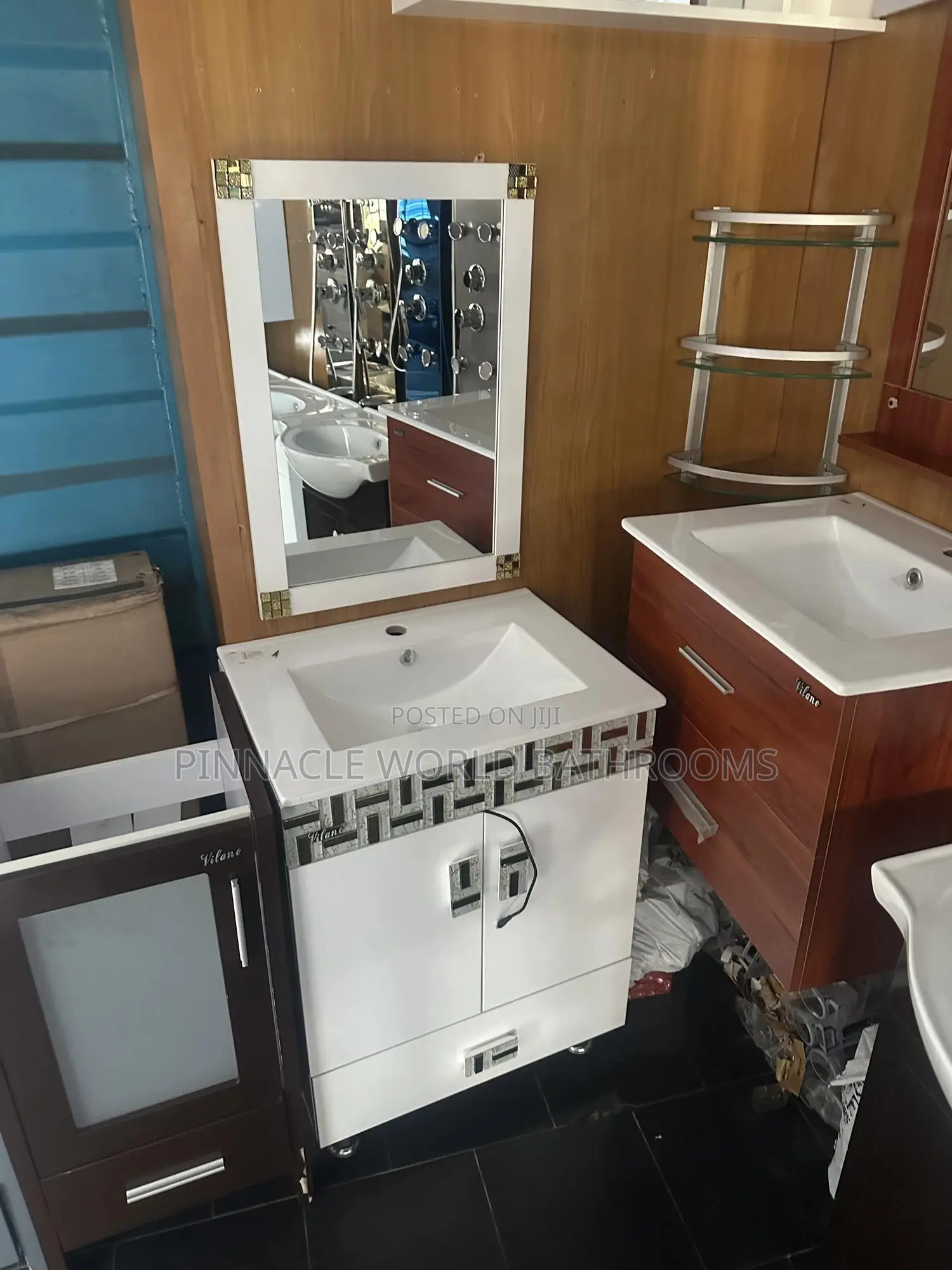 England Royal White Cabinet Basin With Mirror