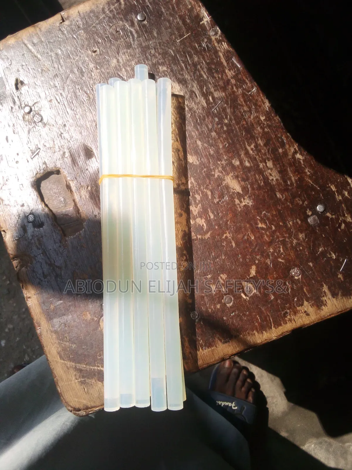 Glue Gun Gum Stake