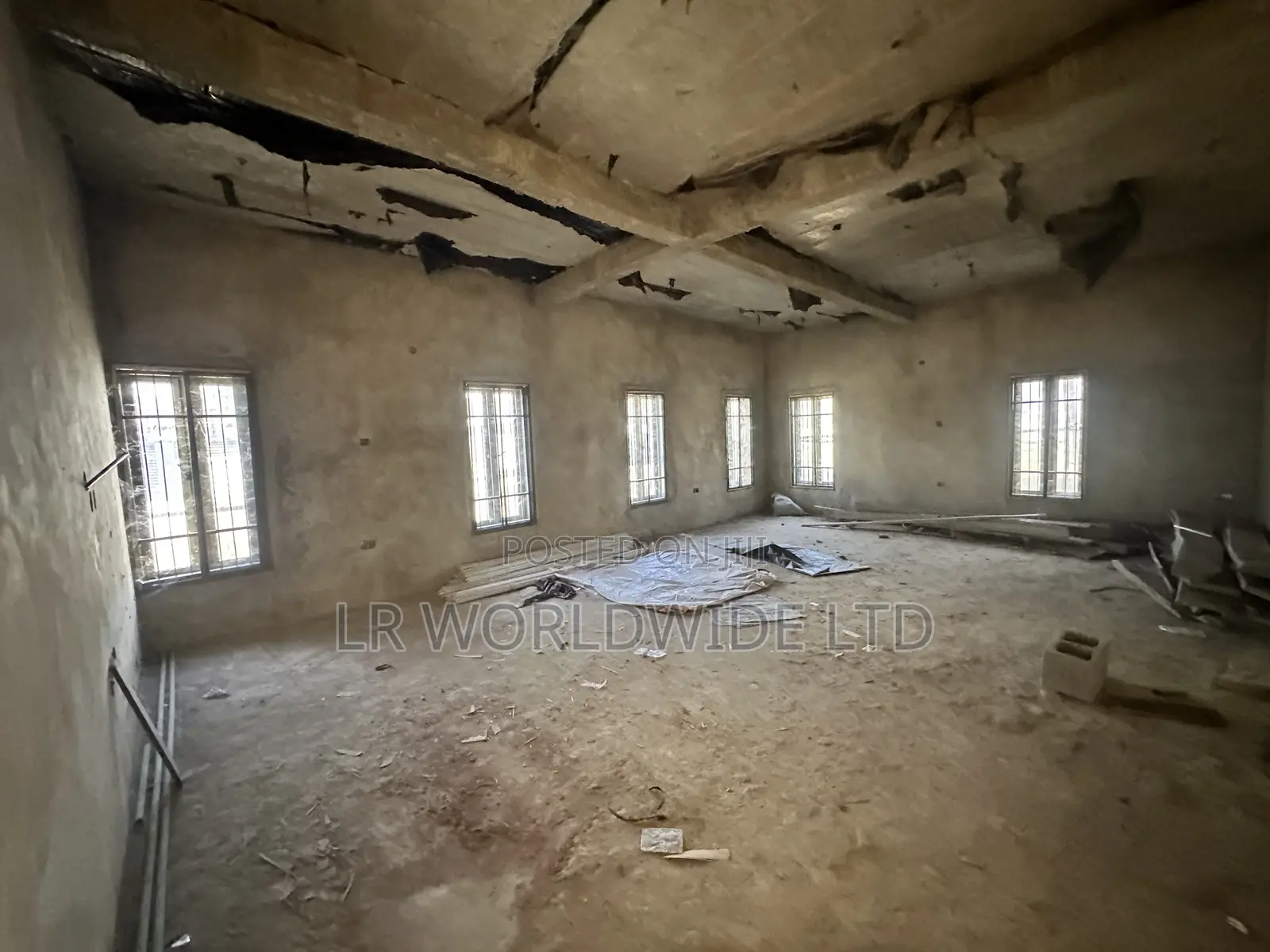 5bdrm Duplex in Lugbe District for sale
