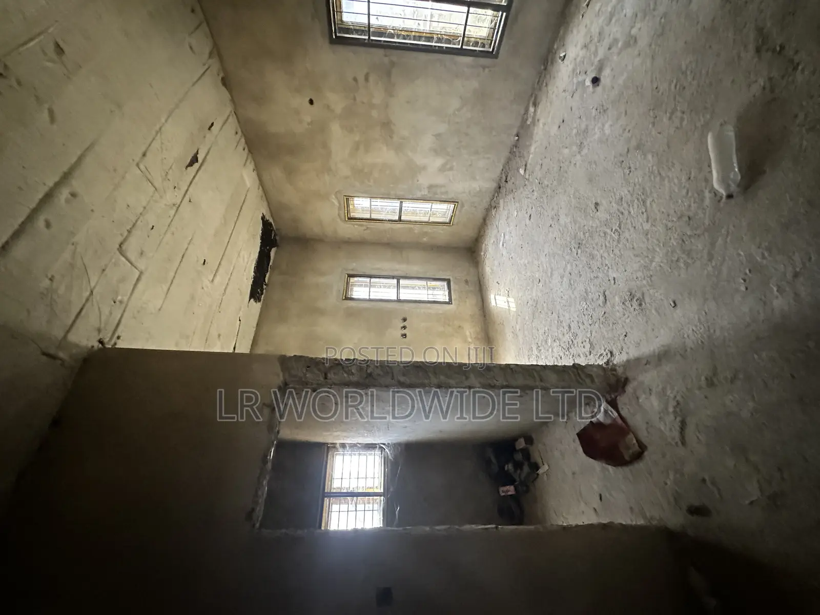 5bdrm Duplex in Lugbe District for sale