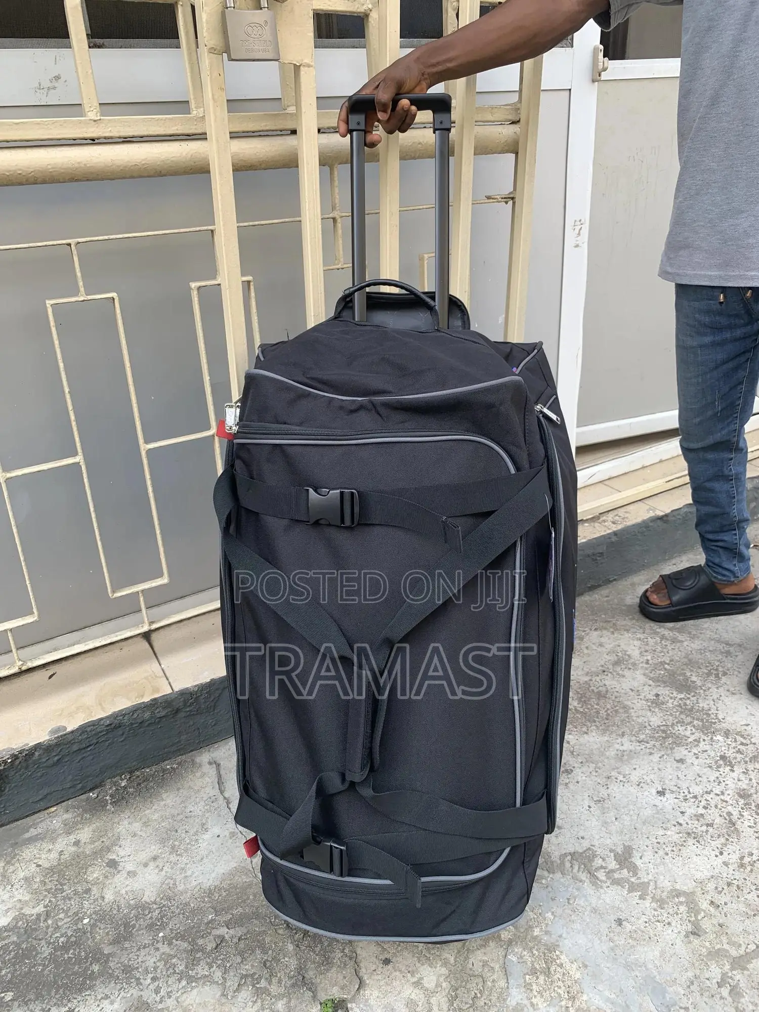 Durable Omaya Large Travel Bag