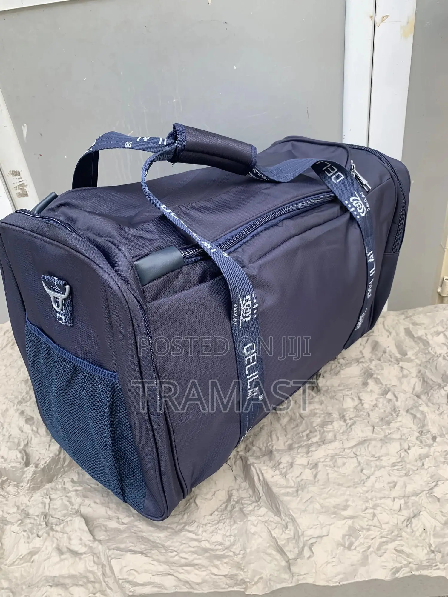 Quality Delilai Duffle Bag - Medium Size