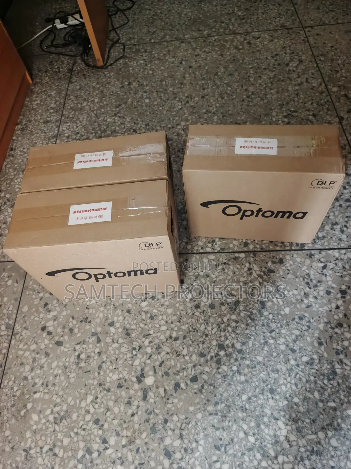 Brand New (Optoma 4000 Lumens)In Ikeja, Lekki Delta, Calabar