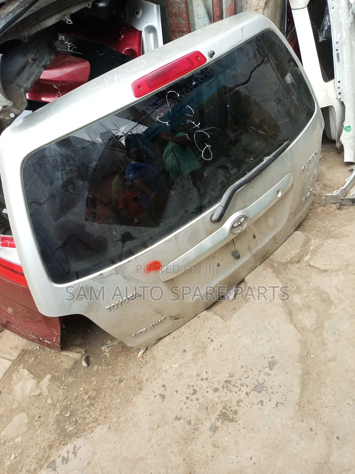 Toyota Highlander 06 Complete Booth