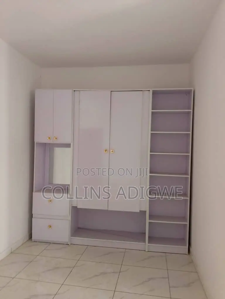 3bdrm Duplex in Metro Estate for sale