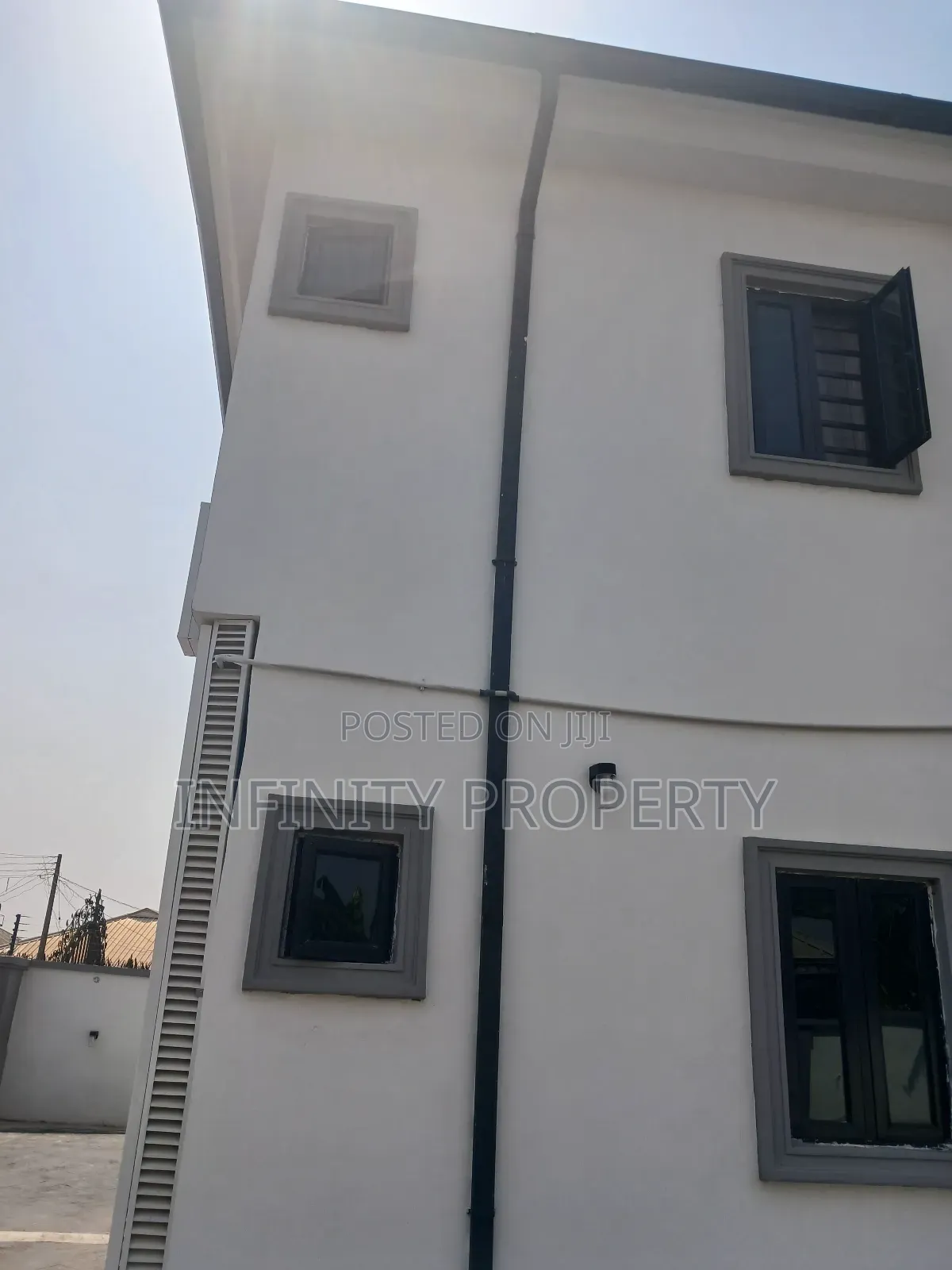 3bdrm Block of Flats in Ekae, Benin City for sale