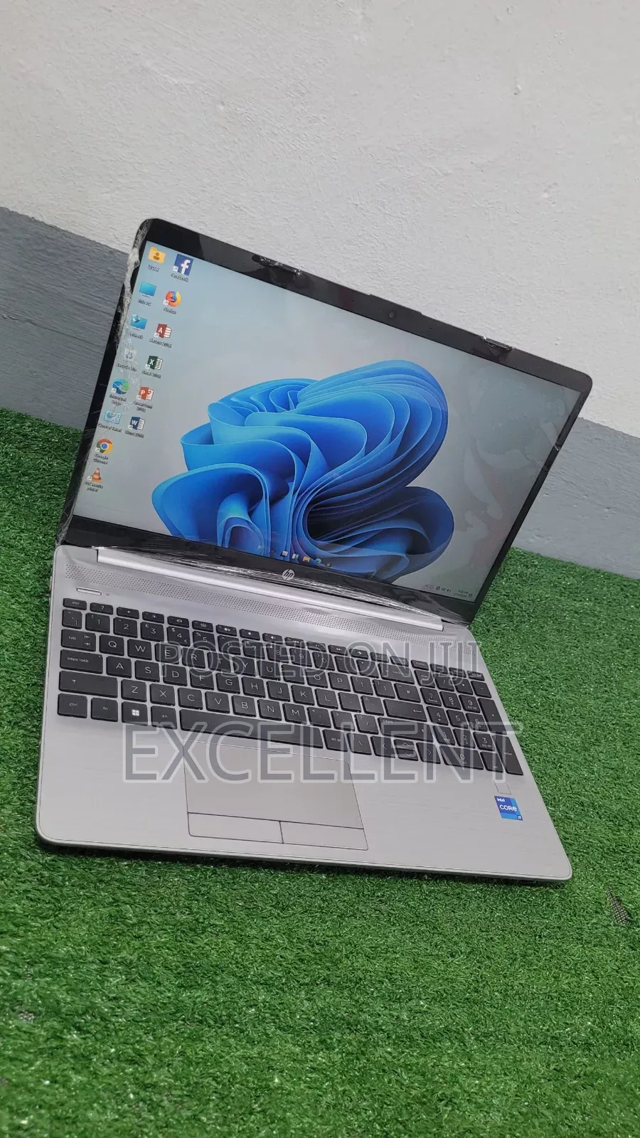 Laptop HP 250 G10 8GB Intel Core I7 SSD 256GB