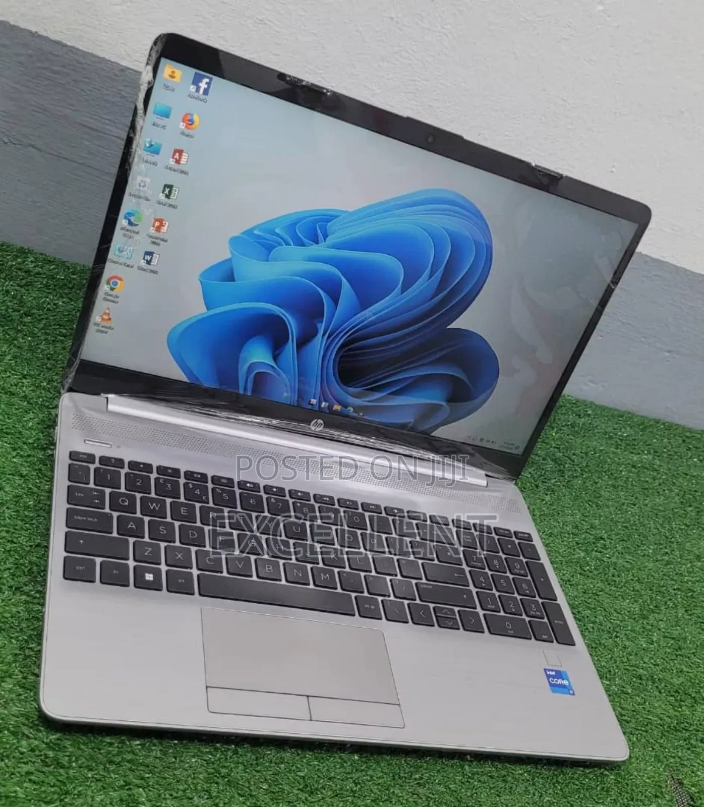 Laptop HP 250 G10 8GB Intel Core I7 SSD 256GB
