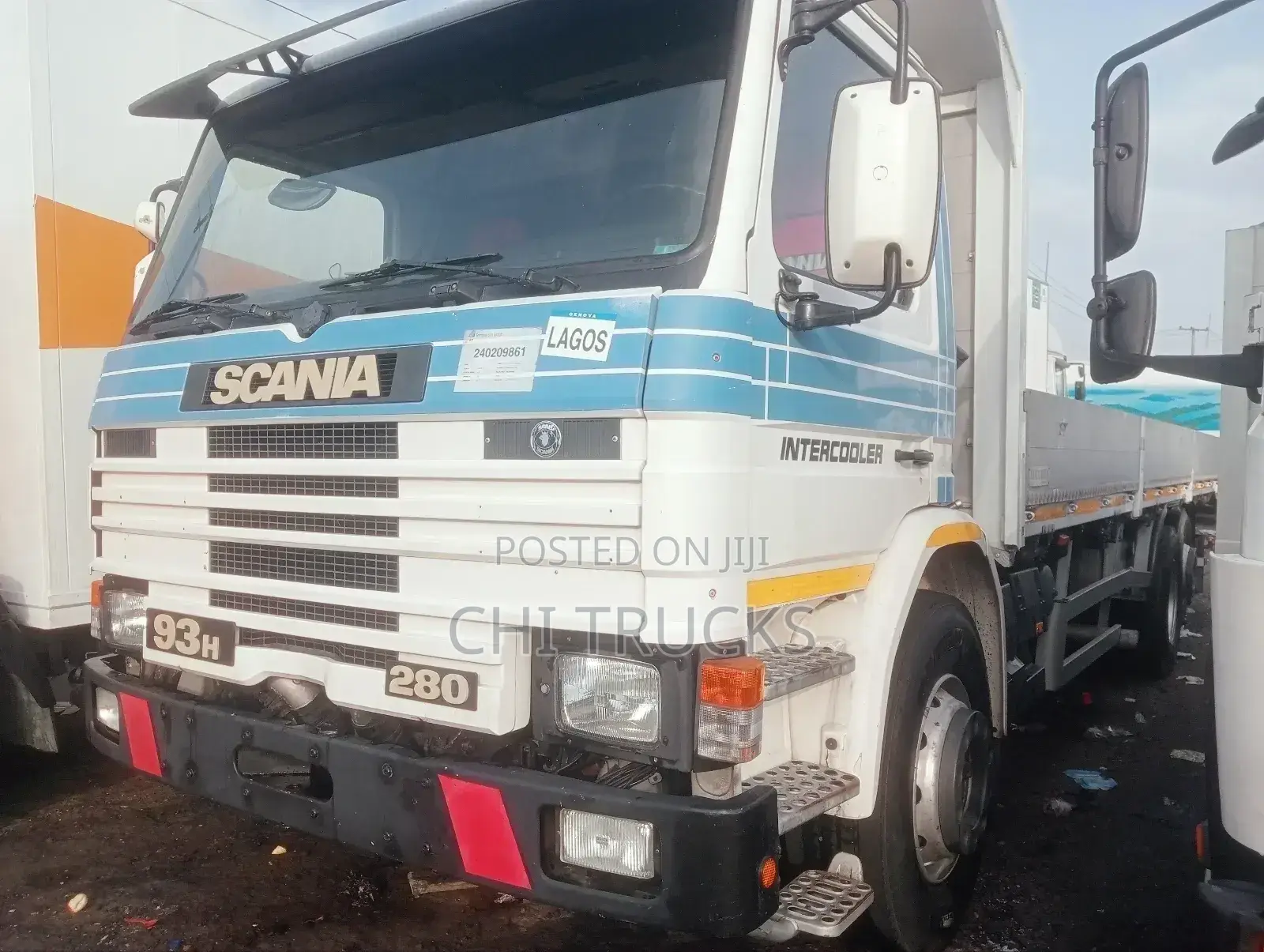 Scania Pickup Truck 8 Tires