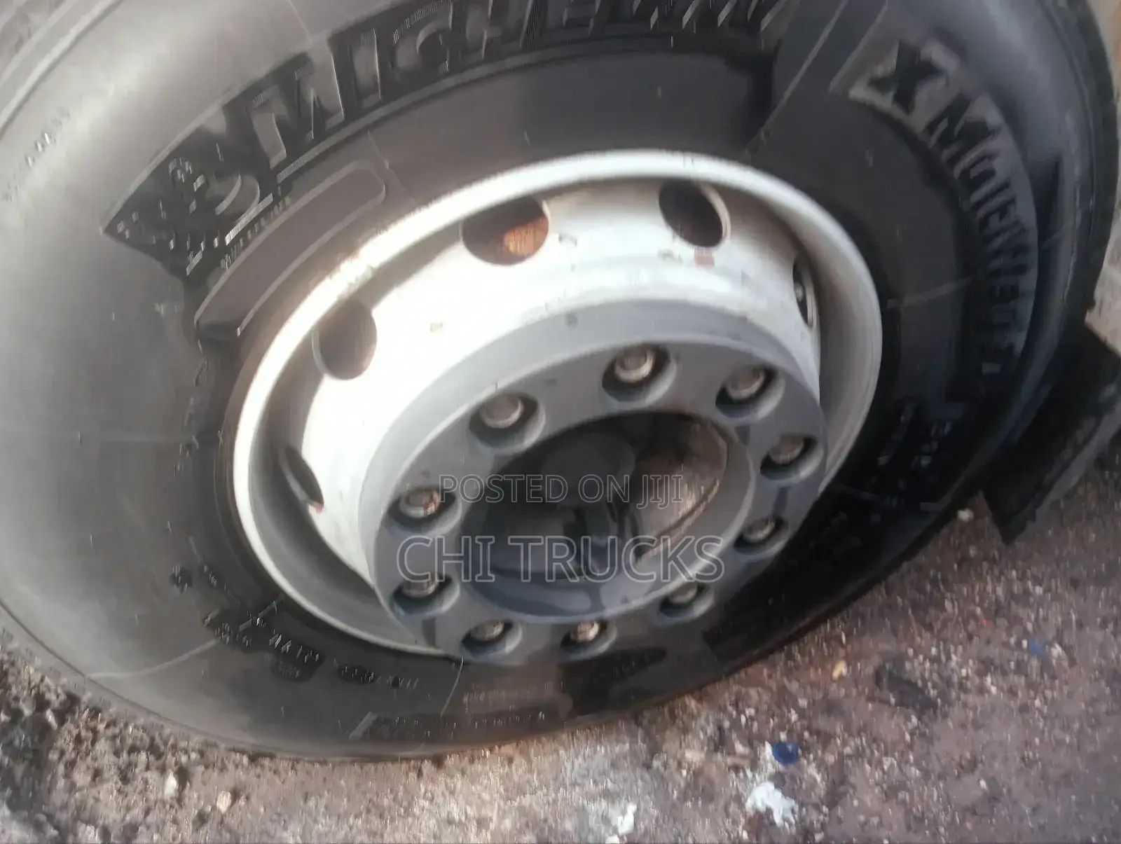 Scania Pickup Truck 8 Tires