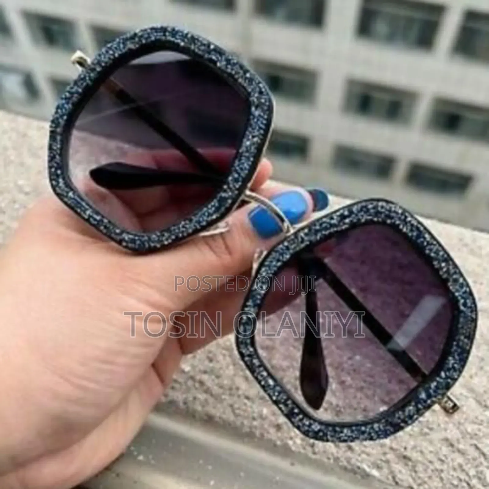 Classy Ladies Sunshade With Zipper Case