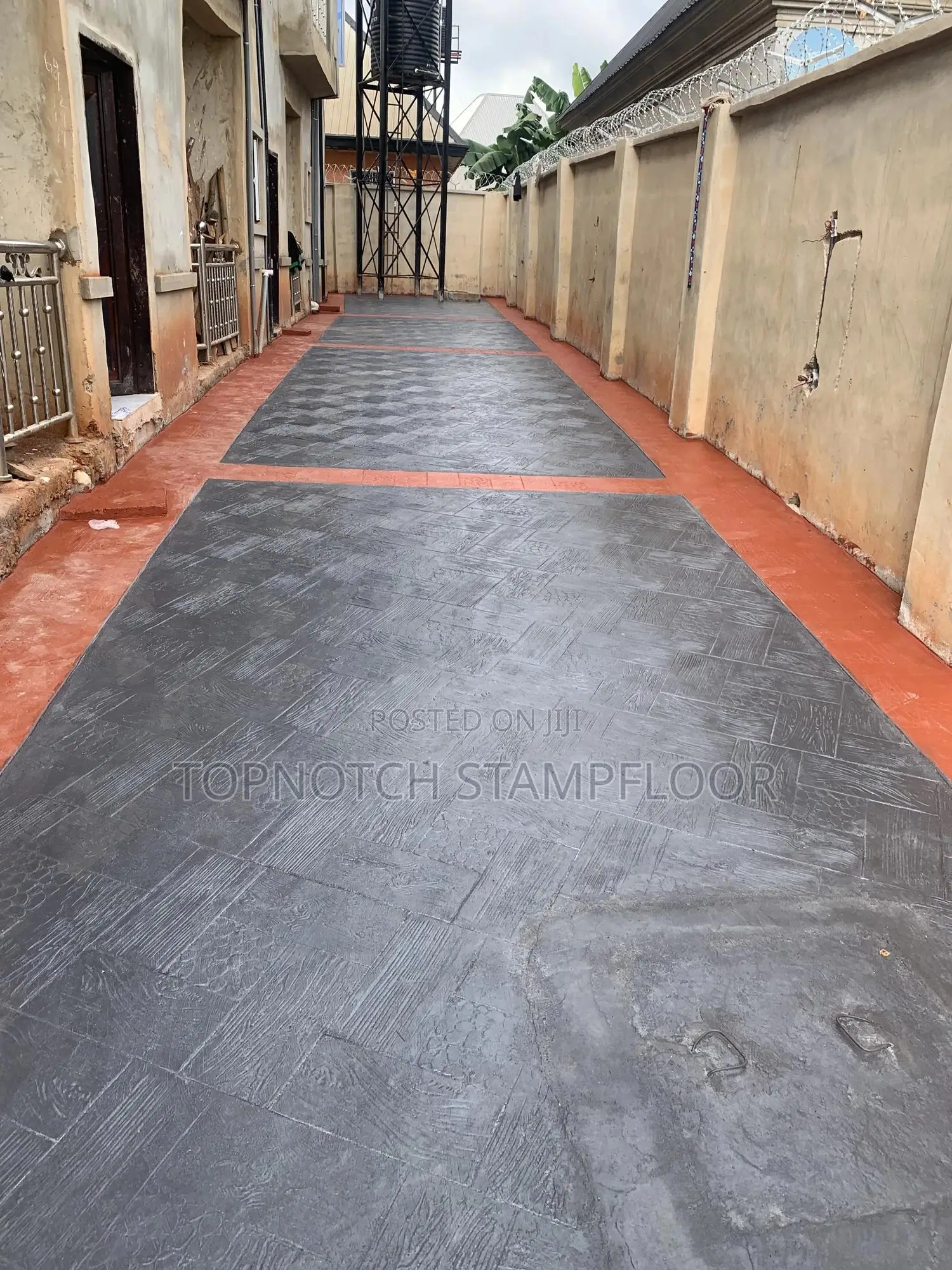 Beautiful Work of Art Modern Style on Flooring