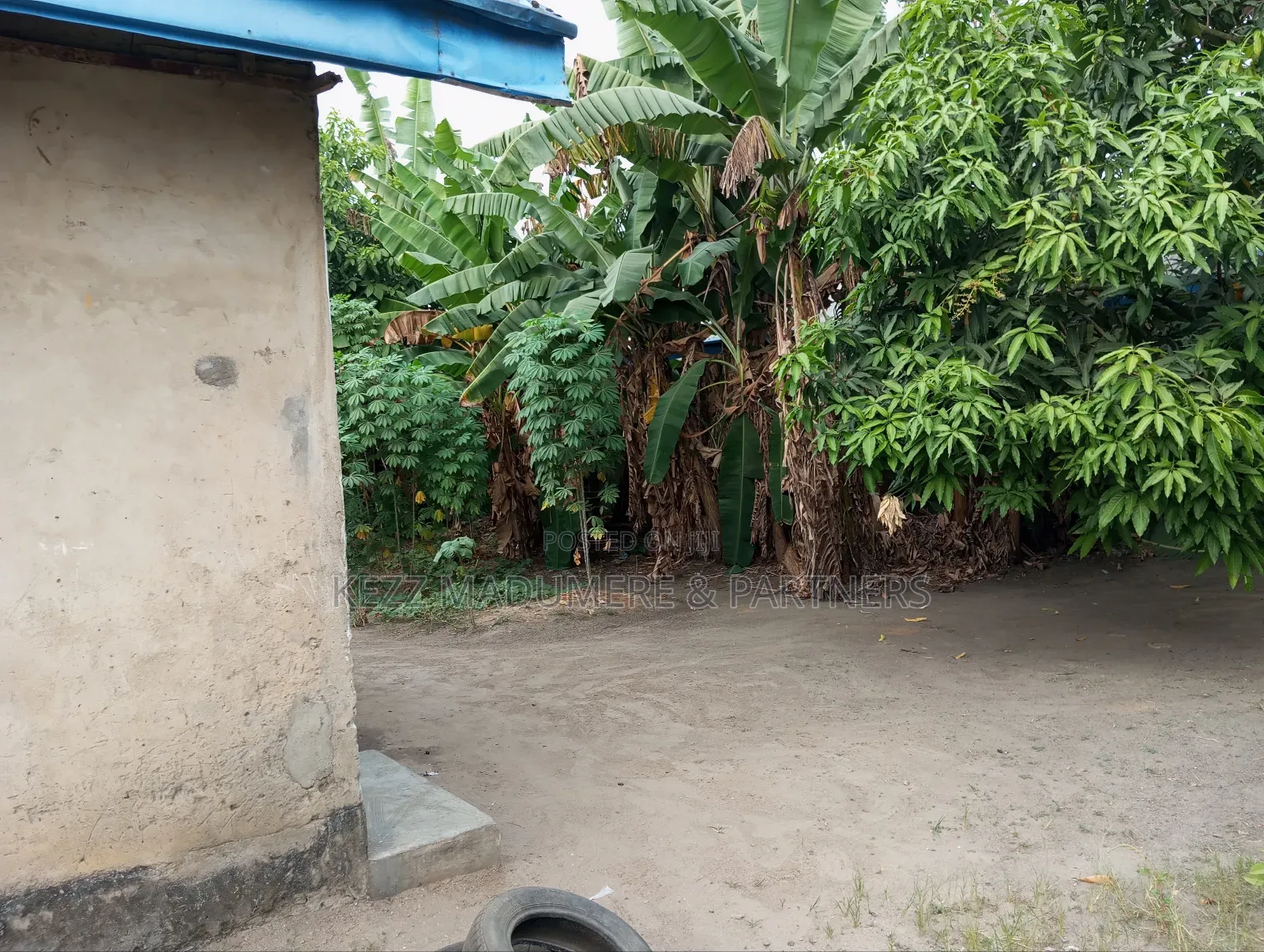 For Sale: Land With Self Contain ,Off Rd 1, Freedom Est, Ph