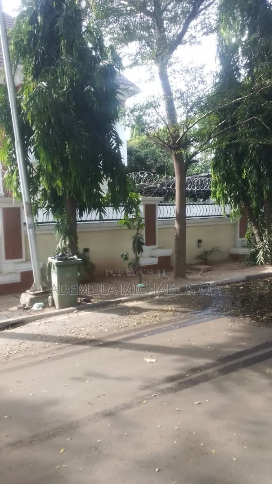 5bdrm Duplex in 5 Bedroom Fully, Zone 2 / Wuse for sale