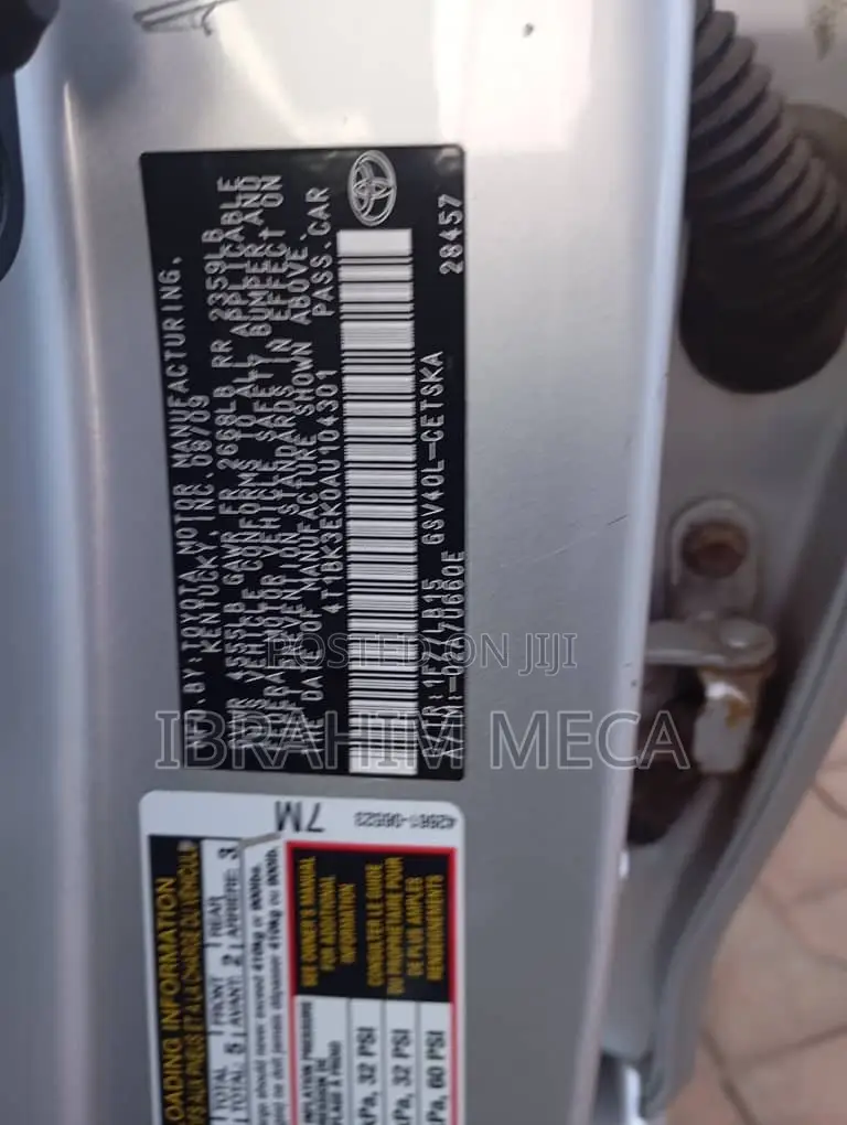 Toyota Camry 2010 Silver