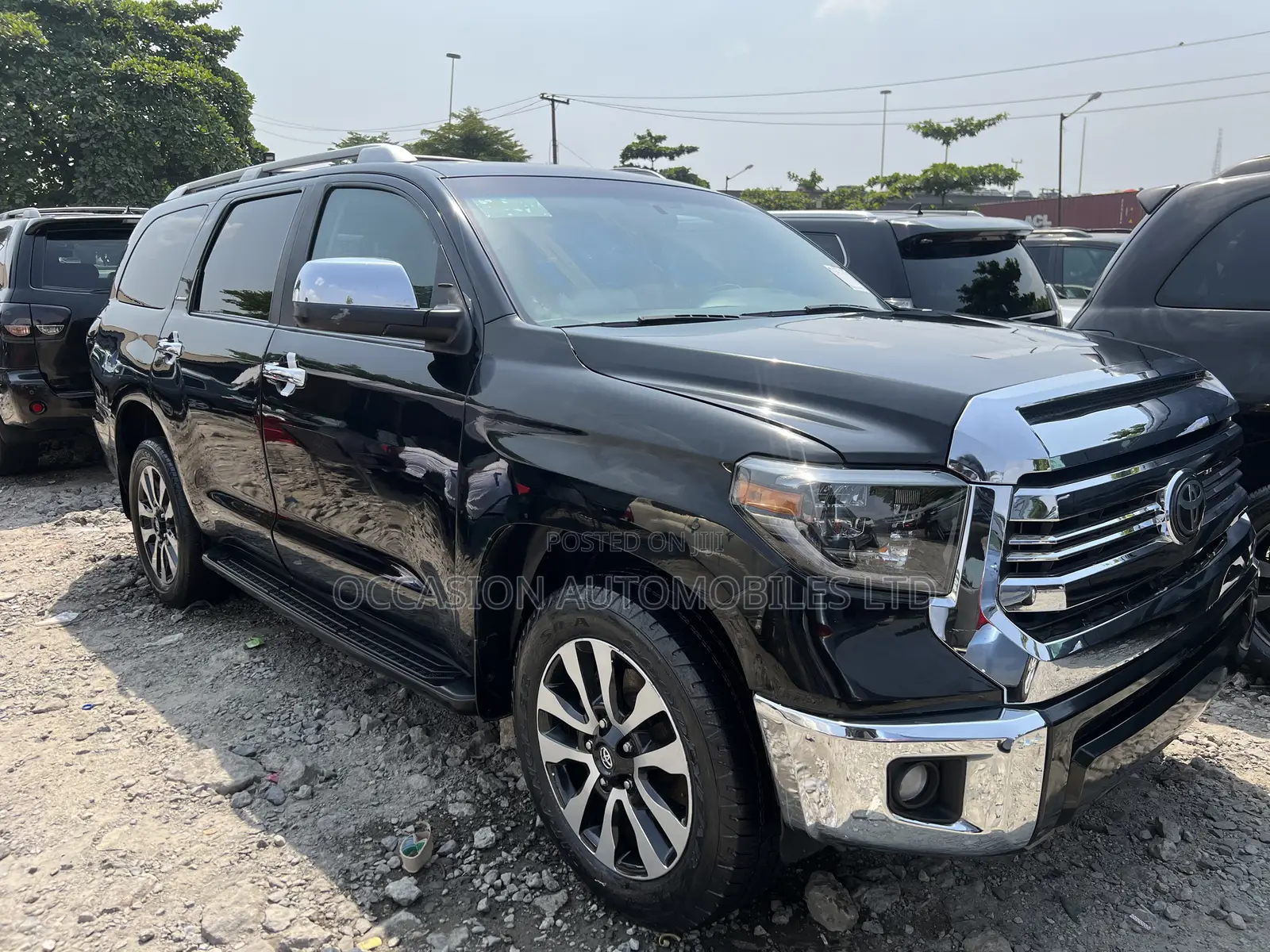 Toyota Sequoia Limited 4dr SUV 4WD (5.7L 8cyl 6A) 2015 Black