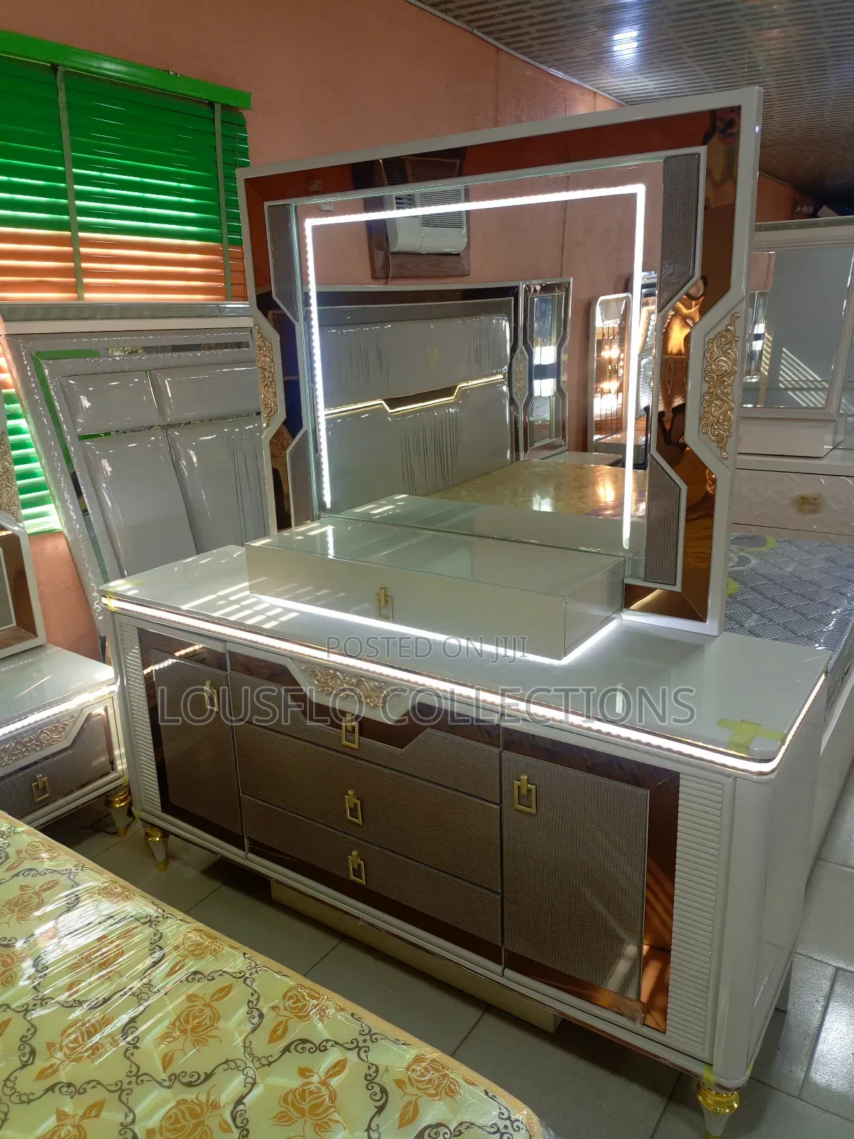 Your Quality Turkish Bed With Light and Dressing Mirror Set