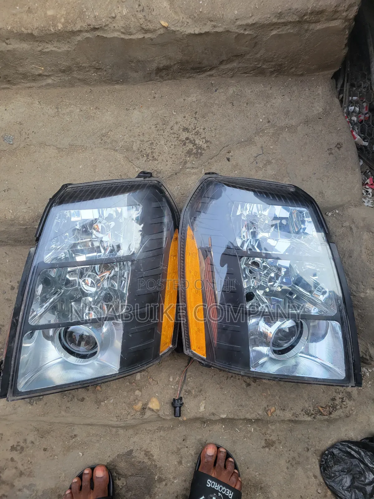 Cadillac Escalade Headlamp 2010 Model