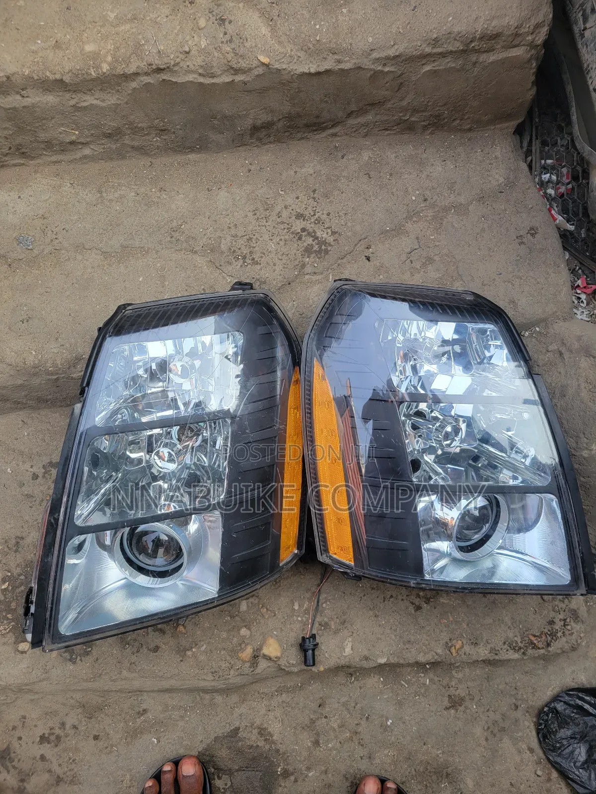 Cadillac Escalade Headlamp 2010 Model