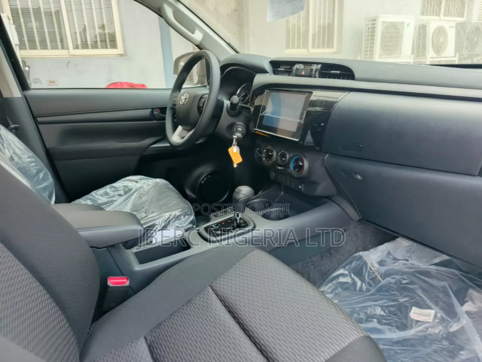 New Toyota Hilux 2024 Black