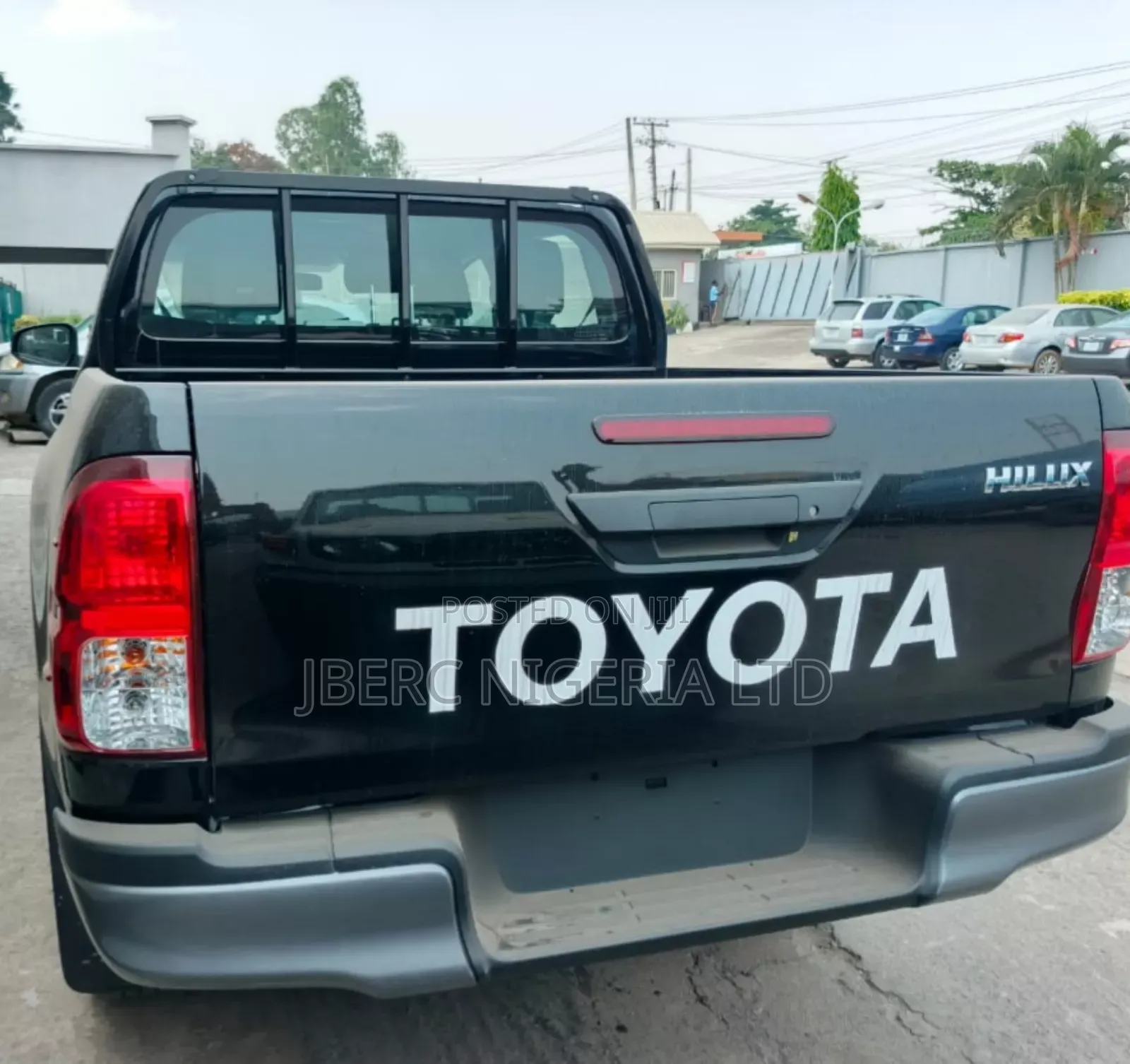 New Toyota Hilux 2024 Black