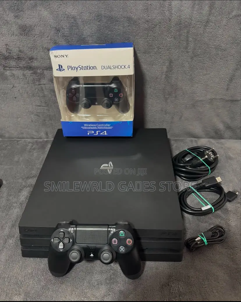 Playstation 4 Pro 1TB + 1 Controller With Games Installed