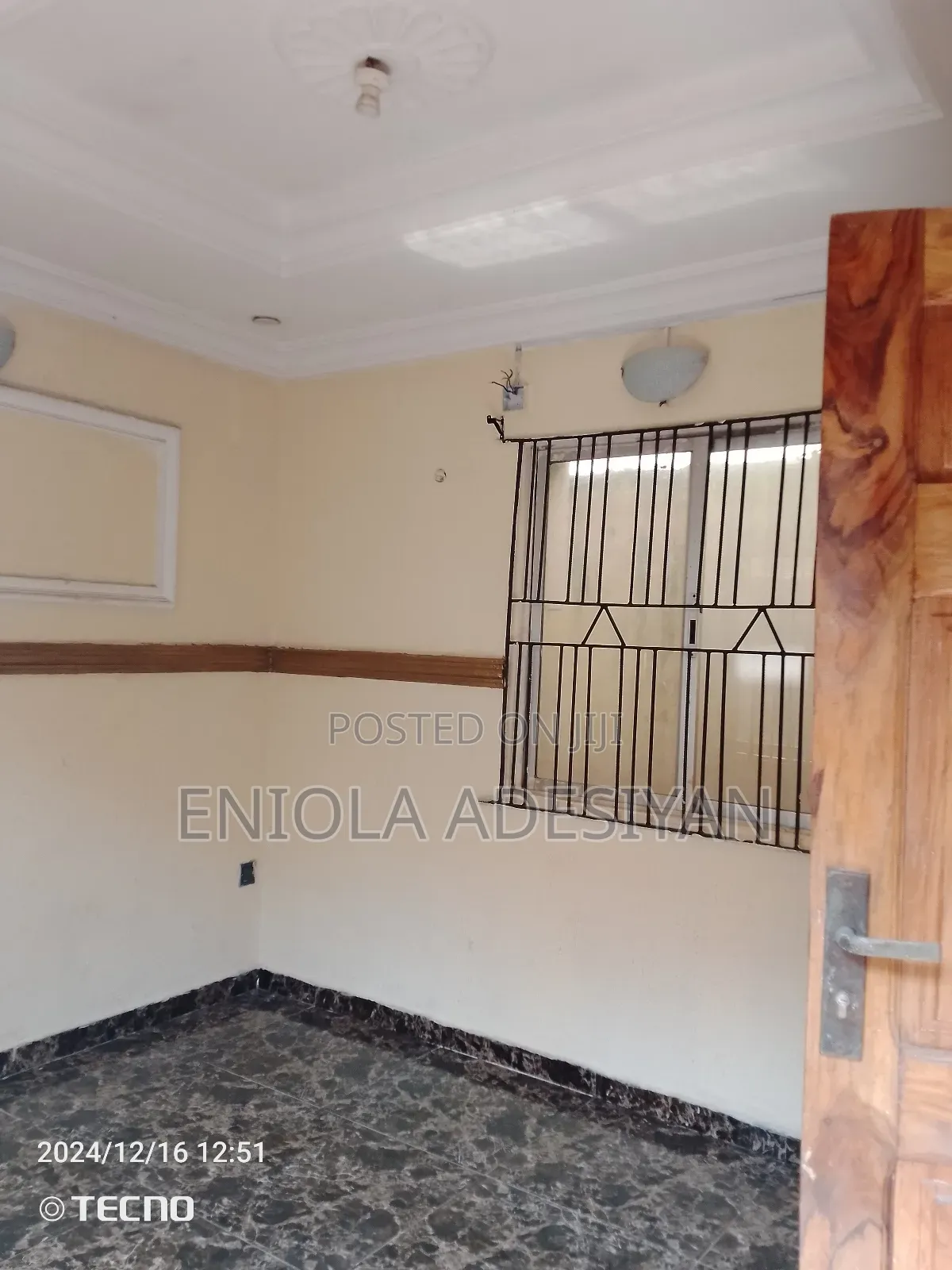 1bdrm Block of Flats in Femi Sobowale Estate, Ikorodu Garage for rent