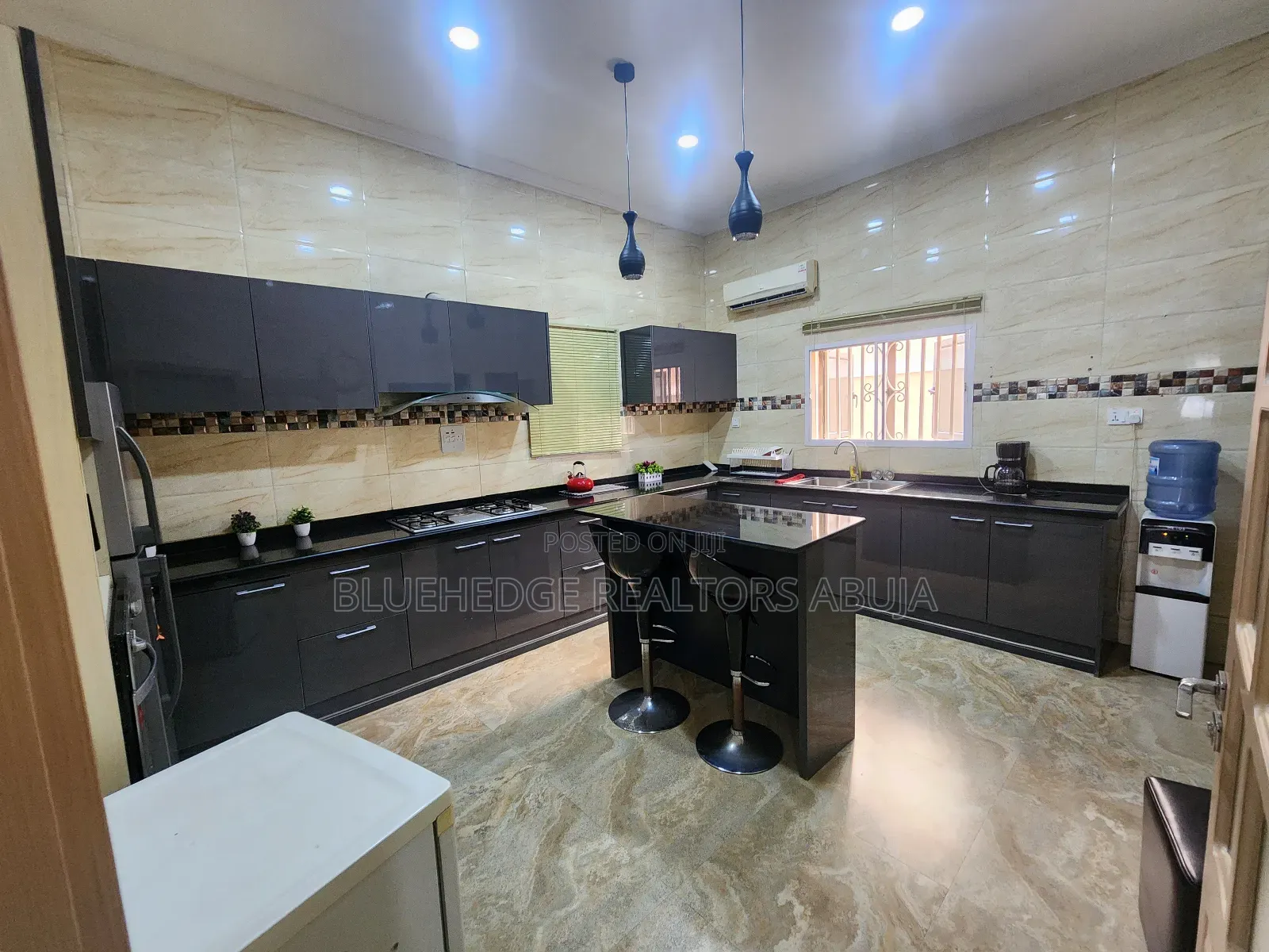 Brand New Luxury 4 Bedroom Duplex at Guzape, Abuja