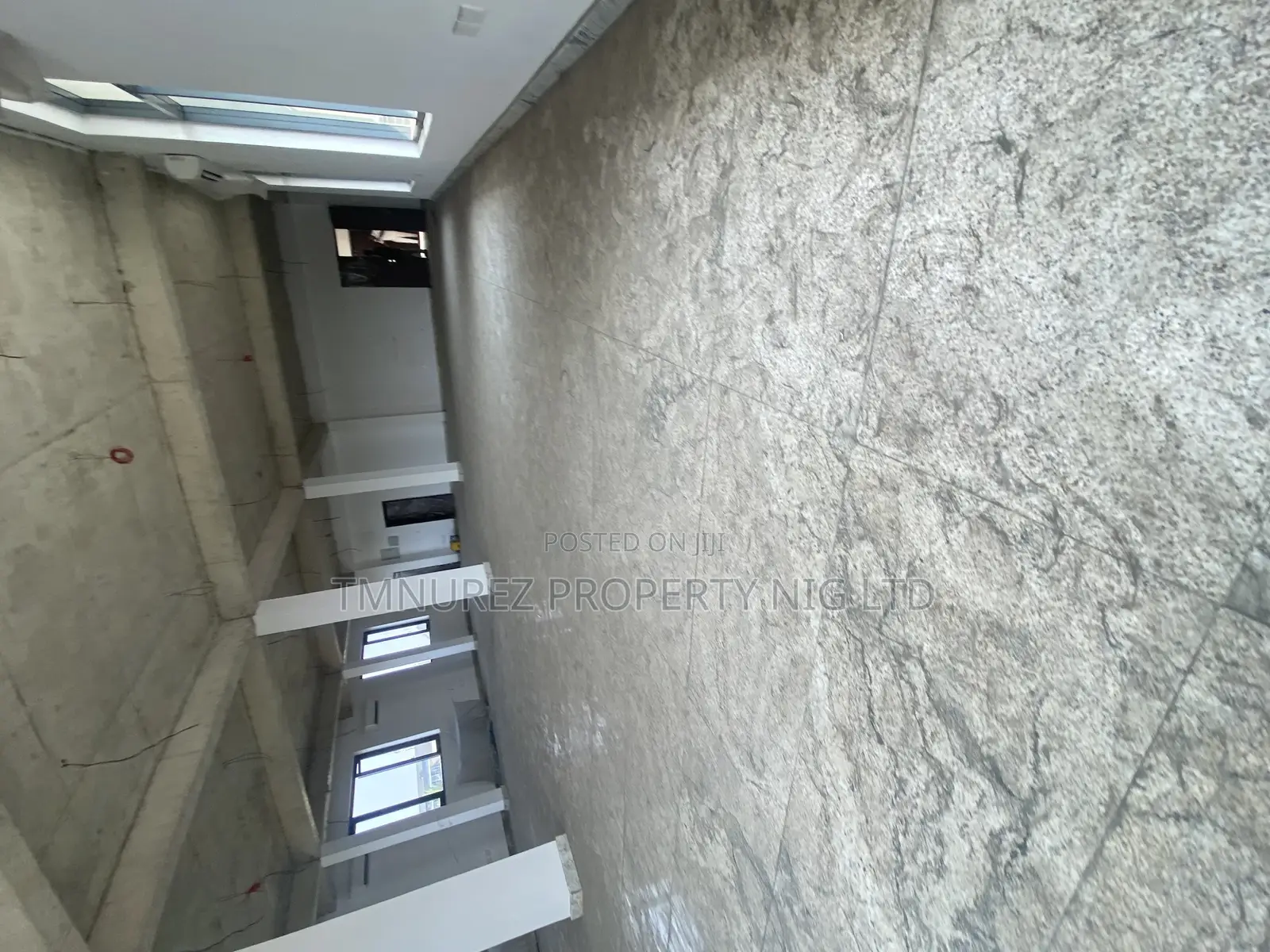 295 Square Metter Open Space Show Room for Rent