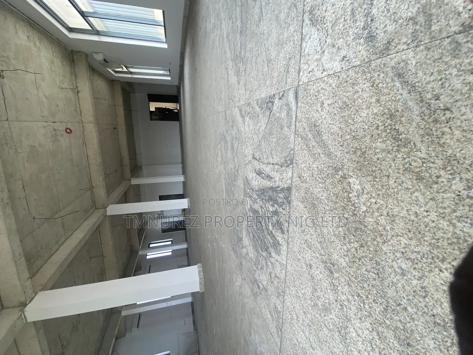 295 Square Metter Open Space Show Room for Rent