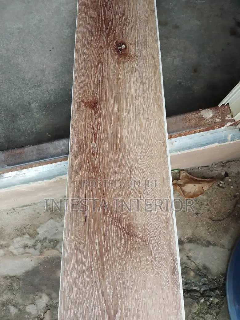 Laminated Wooden Floor/SPC Floor
