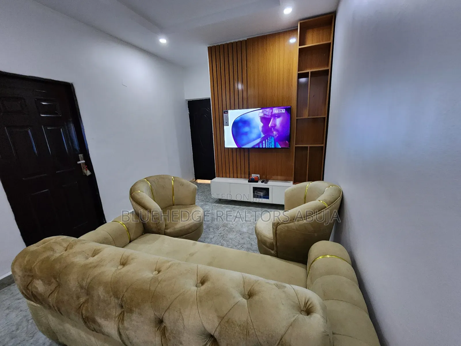 Promo: Newly Furnished Luxury Cozy One 1 Bedroom Apartment