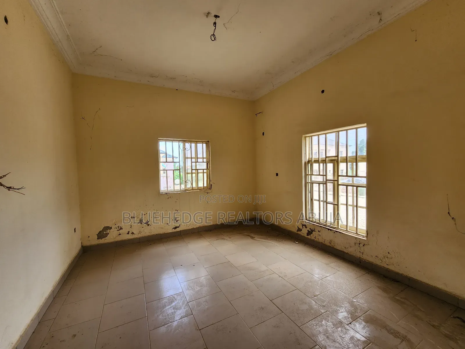 3bdrm House in Al-Madina Estate, Karshi for Sale