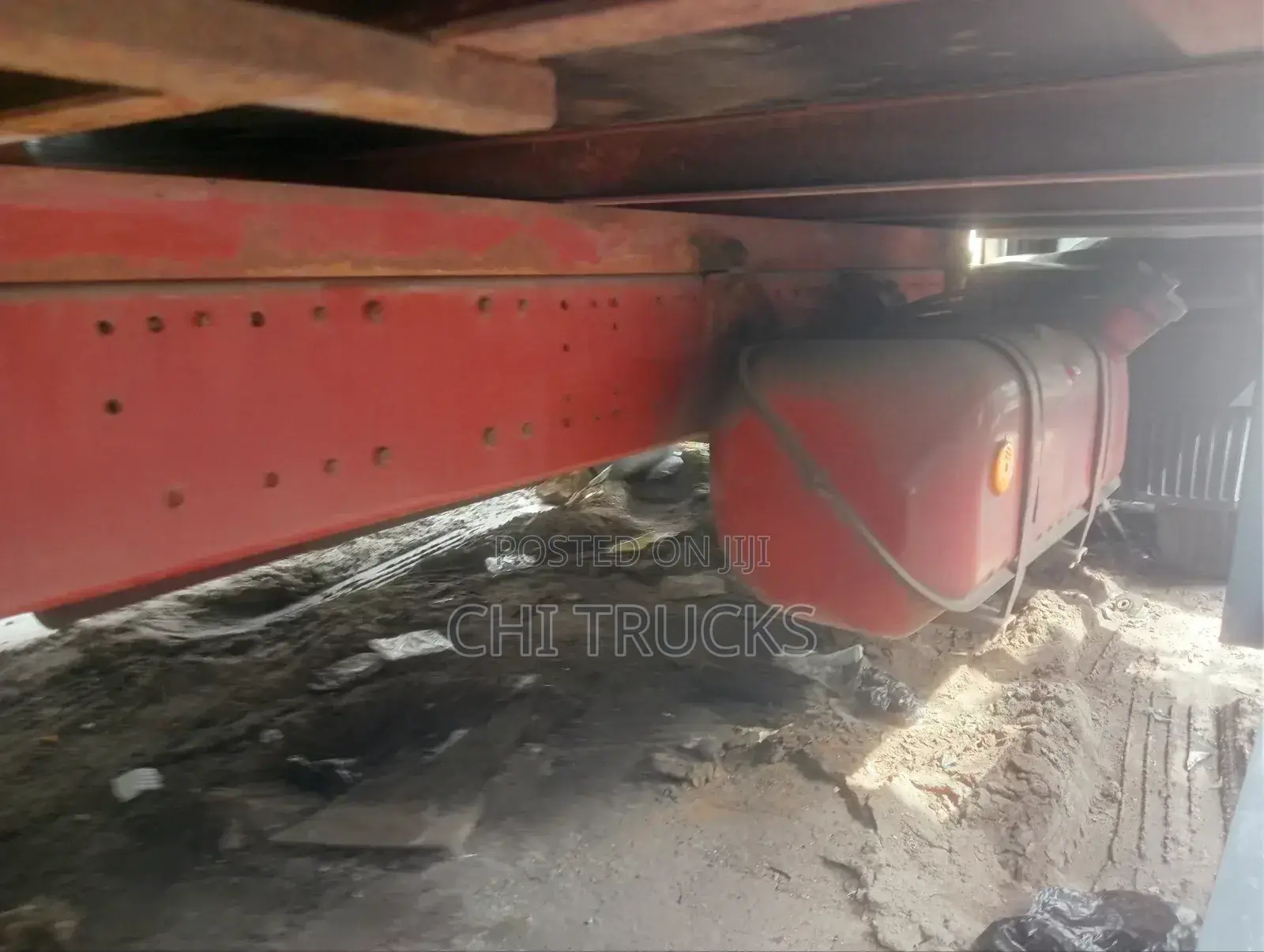Mercedes Benz 814 Container Body Truck