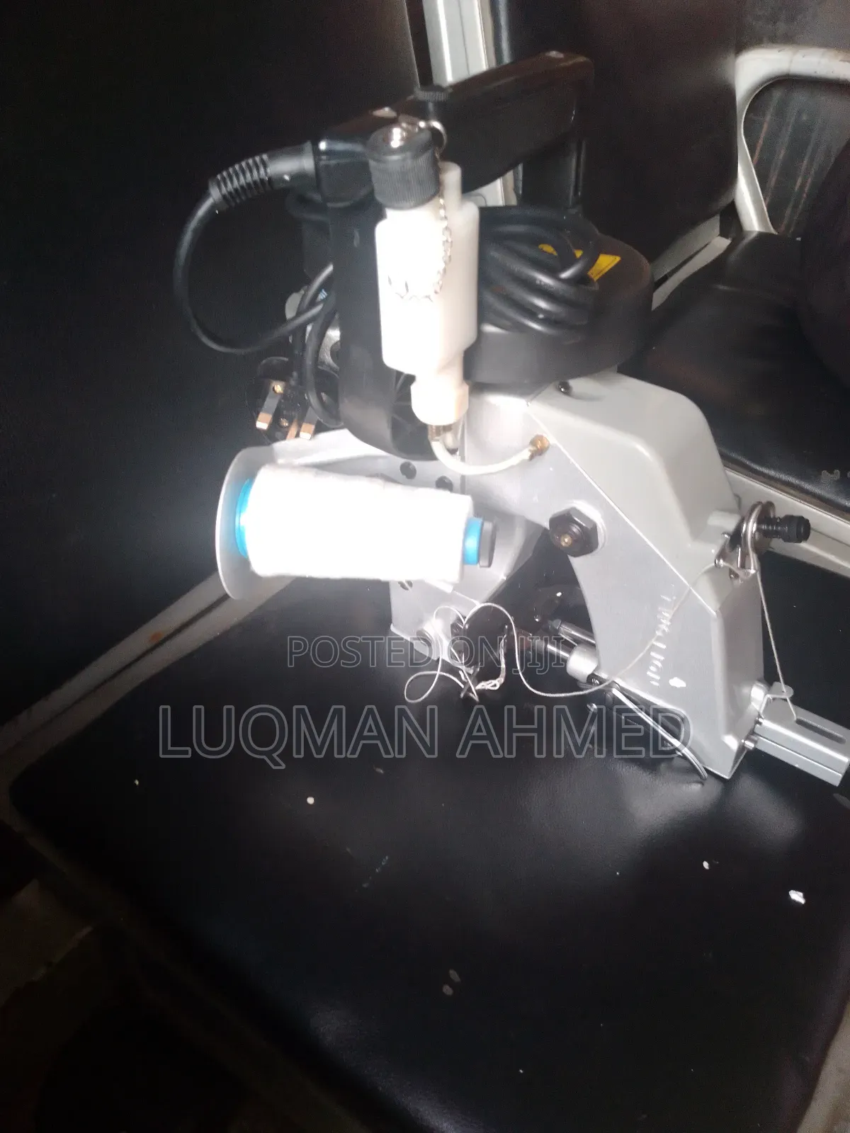 Bag Closers Machine