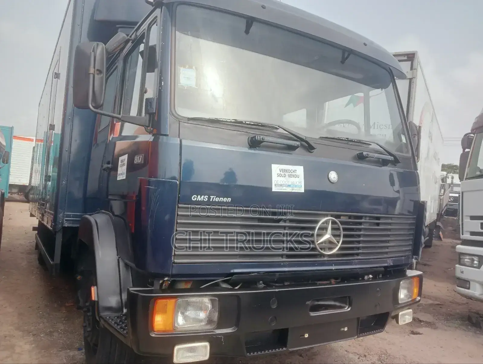 Mercedes Benz 817 Container Body Truck