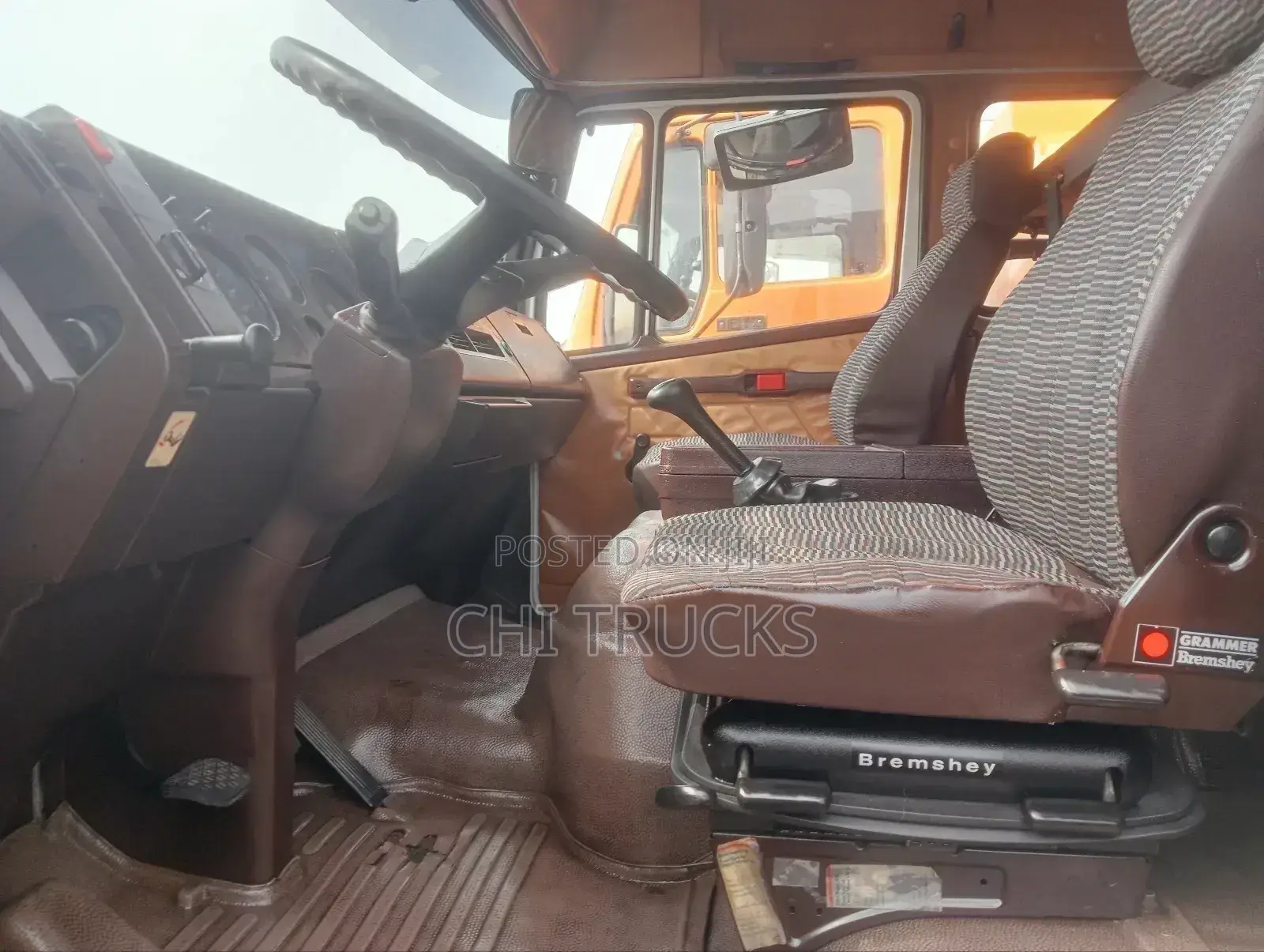 Mercedes Benz 817 Container Body Truck