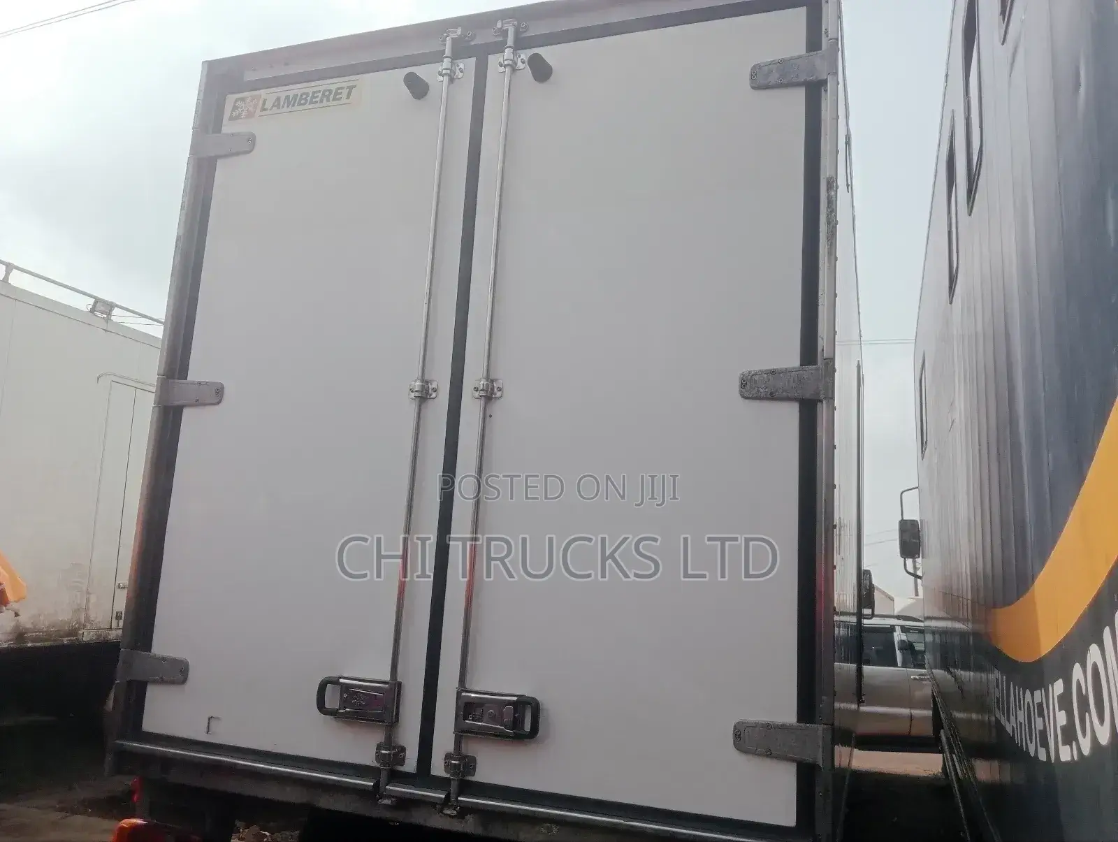 Mitsubishi Canter Fuso Cooling Truck