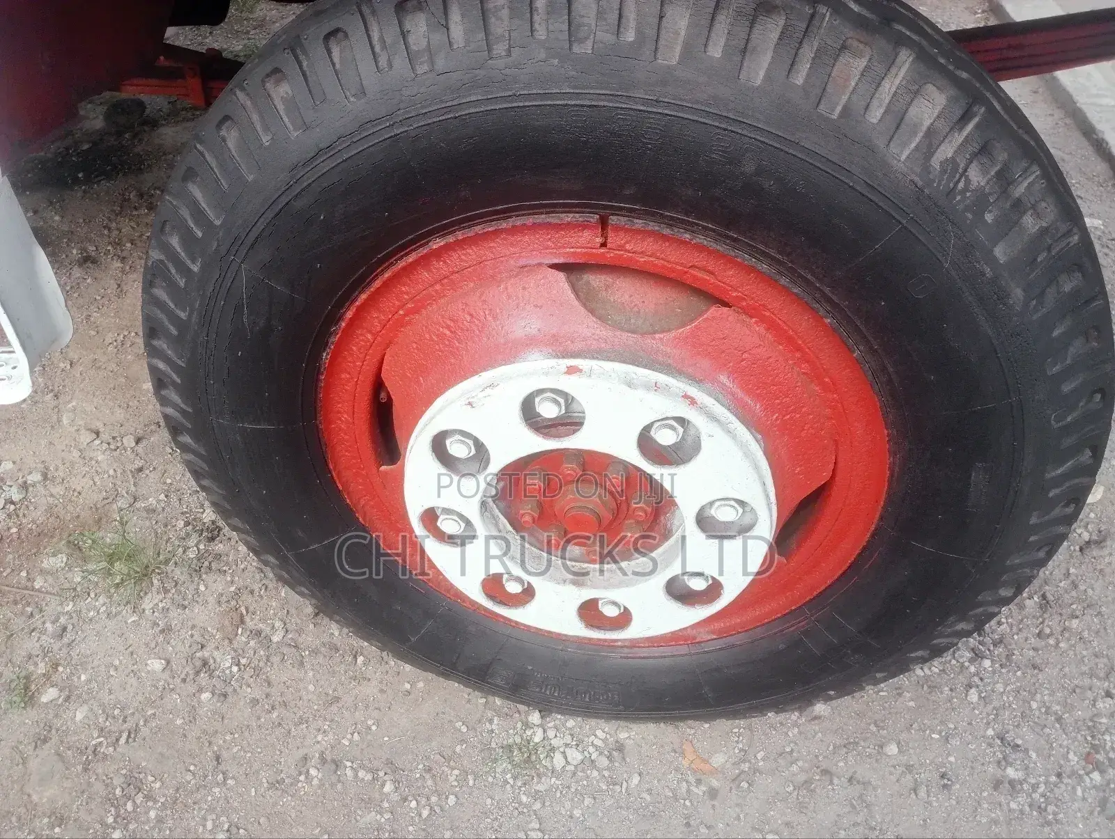 M/Benz Tipping Truck 911 With Auxiliary