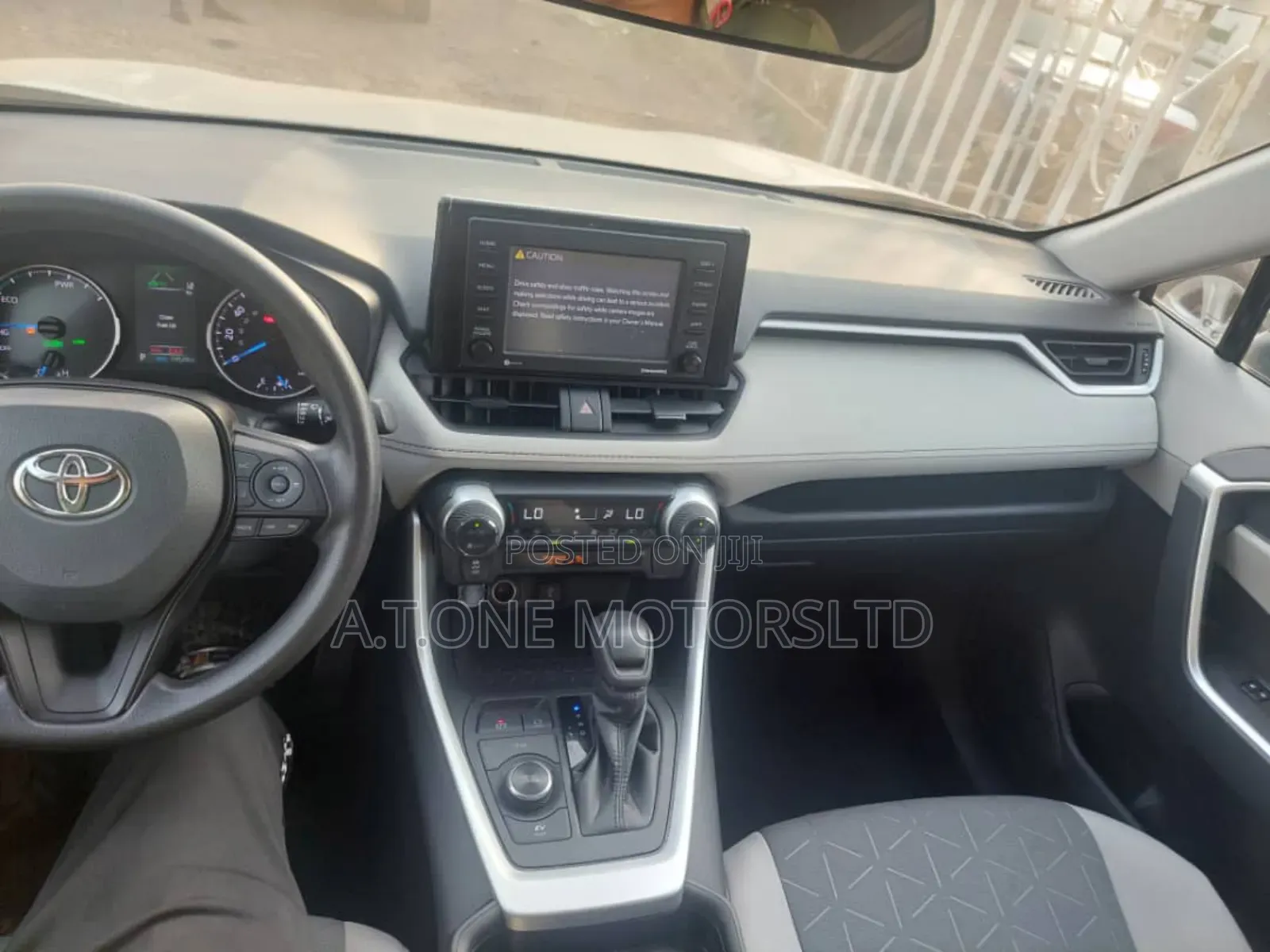 Toyota RAV4 XLE Premium 2022 Silver